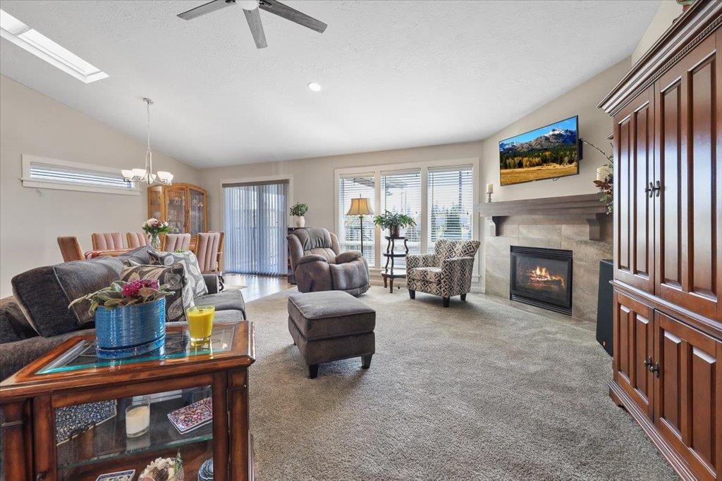 Spokane, Washington, 99217, United States, 3 Bedrooms Bedrooms, ,2 BathroomsBathrooms,Residential,For Sale,1955840