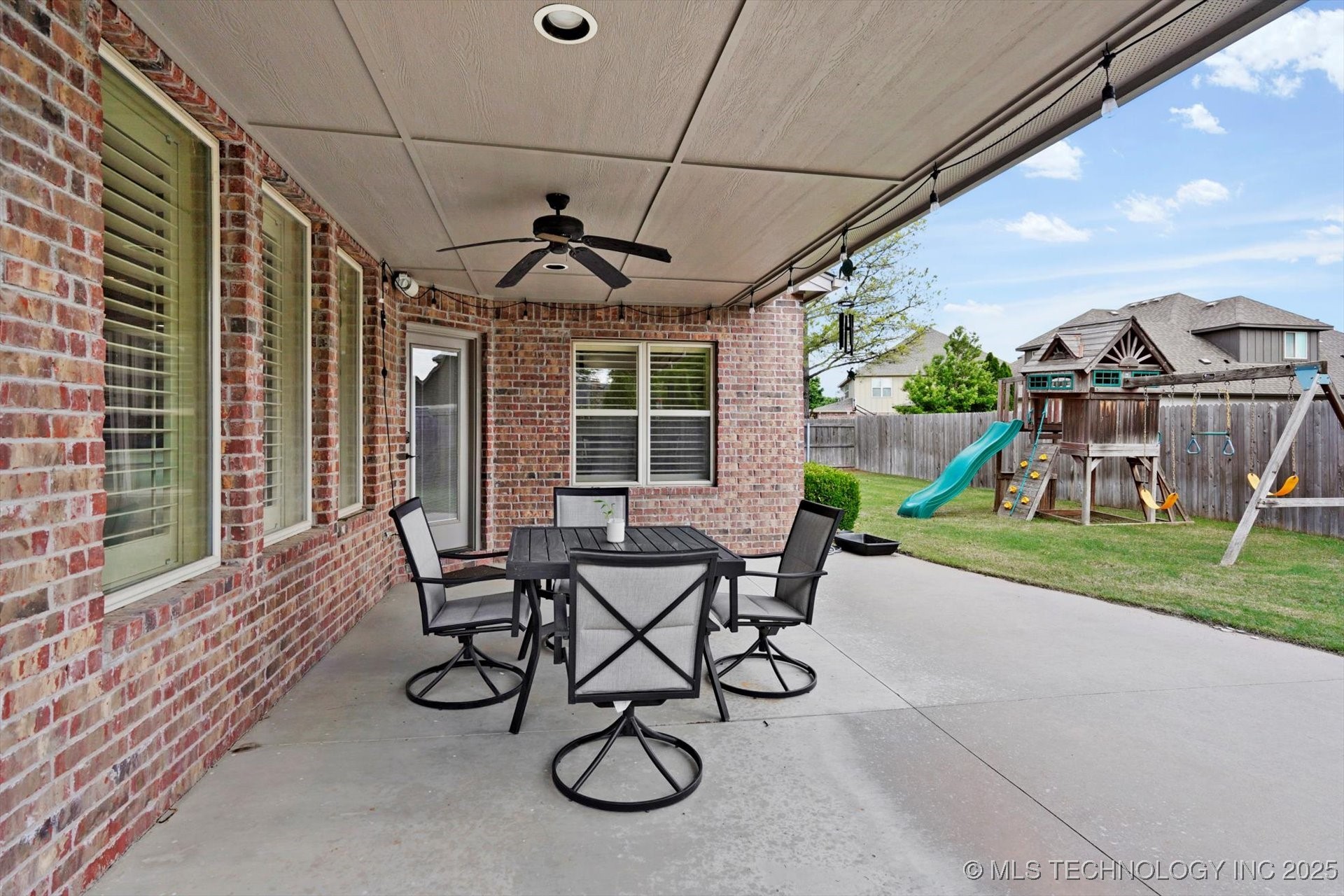Bixby, Oklahoma, 74070, United States, 4 Bedrooms Bedrooms, ,5 BathroomsBathrooms,Residential,For Sale,1829148