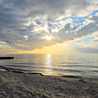 St. Joseph, Michigan, 49085, United States, 4 Bedrooms Bedrooms, ,4 BathroomsBathrooms,Residential,For Sale,1960959