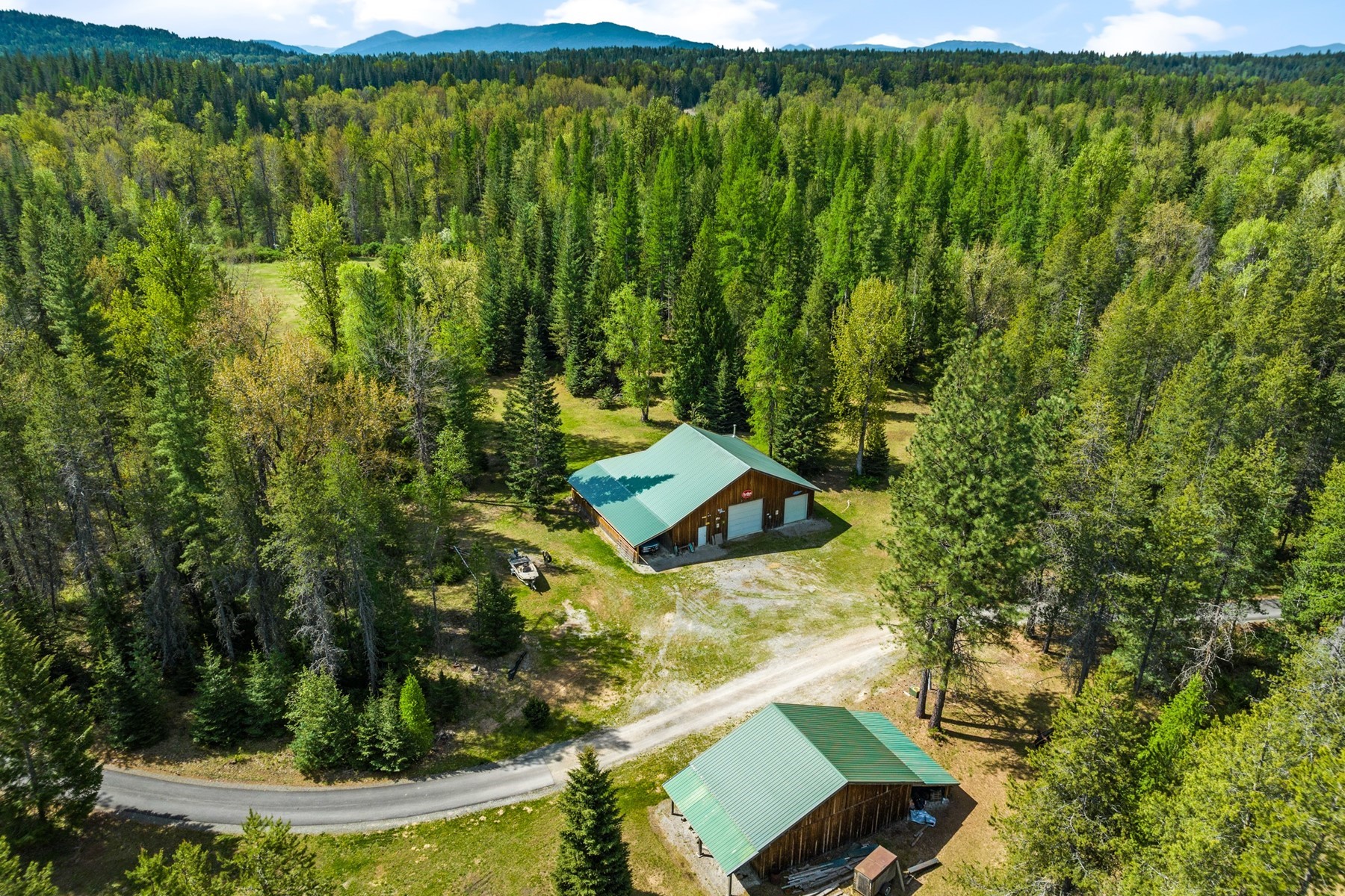  Riverfront Estate Ranch Property - 物件實景
