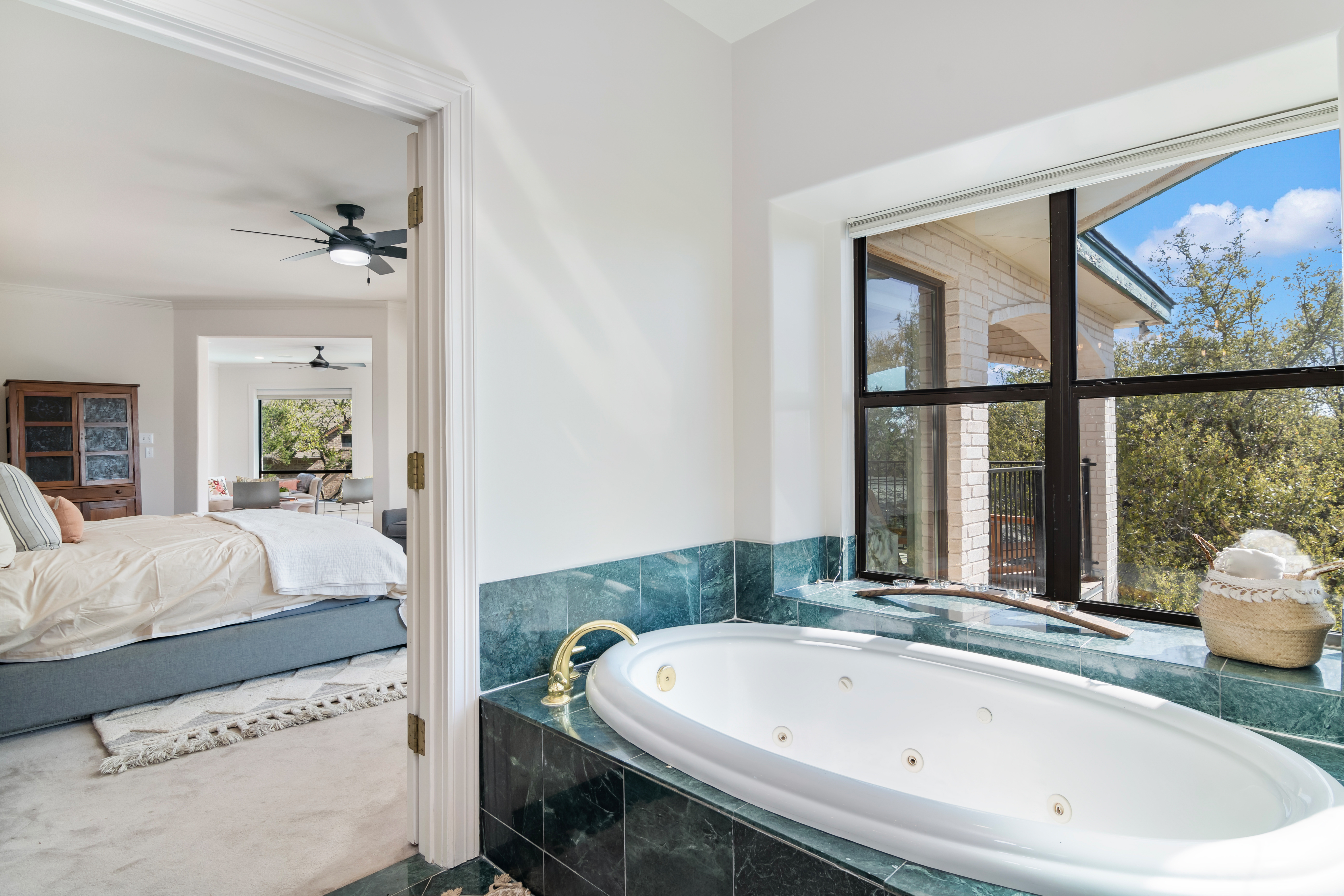  Luxury Living with Hilltop Views - 物件實景