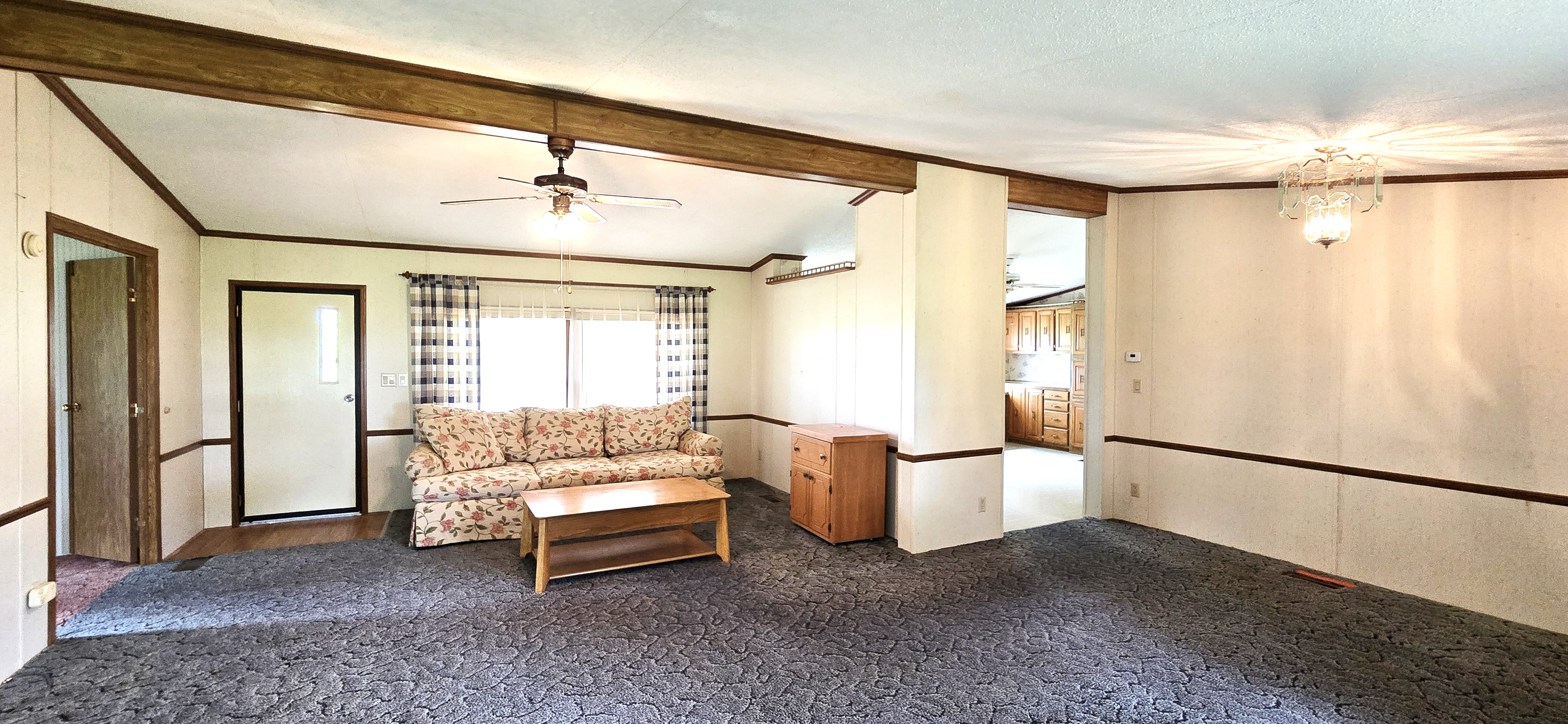 Osawatomie, Kansas, 66064, United States, 3 Bedrooms Bedrooms, ,2 BathroomsBathrooms,Residential,For Sale,1920353