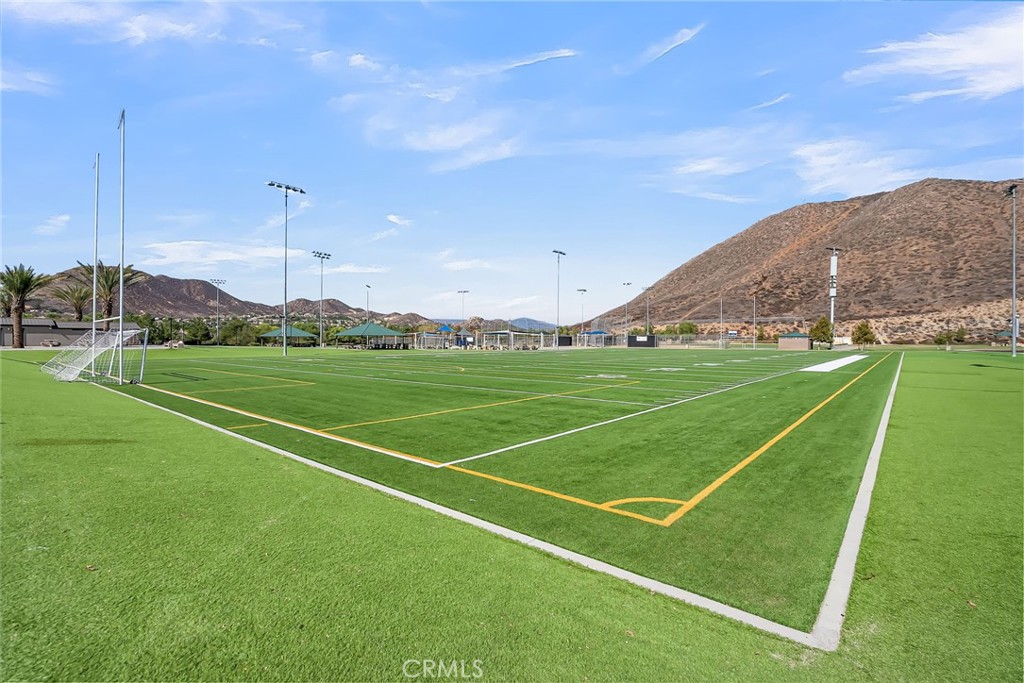 Lake Elsinore, California, 92532, United States, 4 Bedrooms Bedrooms, ,3 BathroomsBathrooms,Residential,For Sale,1955180