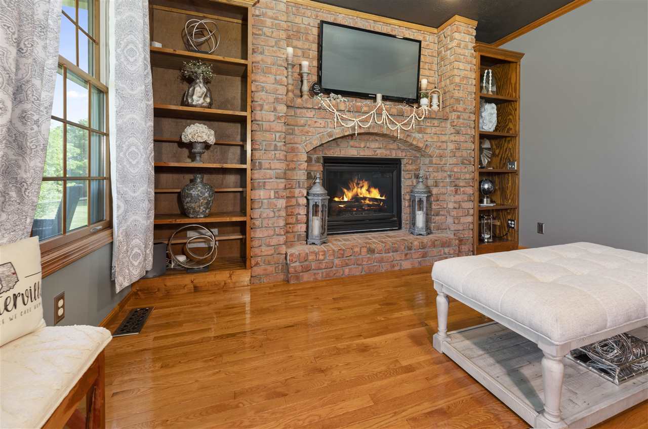 Centerville, Indiana, 47330, United States, 4 Bedrooms Bedrooms, ,4 BathroomsBathrooms,Residential,For Sale,1874331