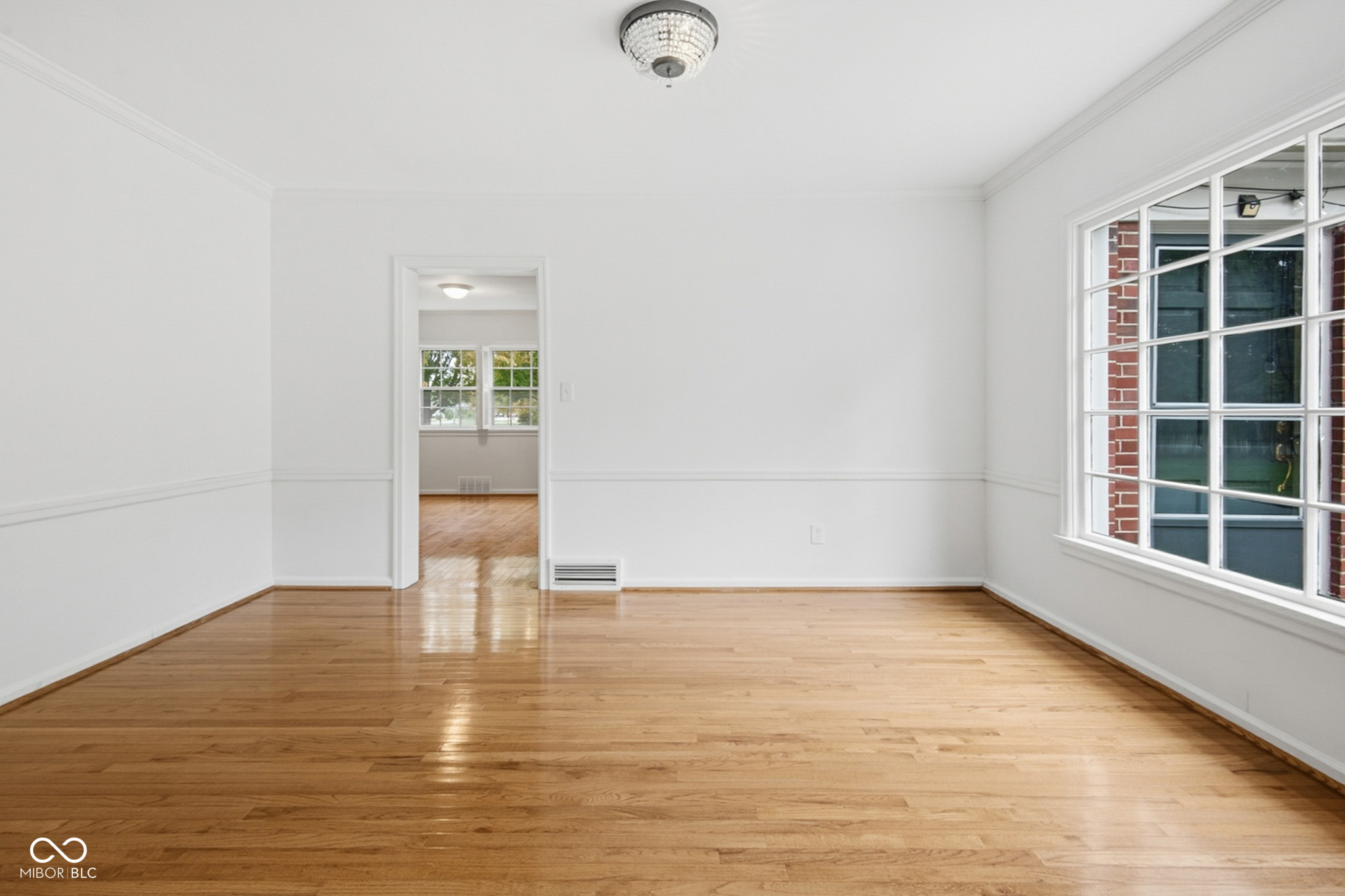 Columbus, Indiana, 47201, United States, 4 Bedrooms Bedrooms, ,3 BathroomsBathrooms,Residential,For Sale,1979631