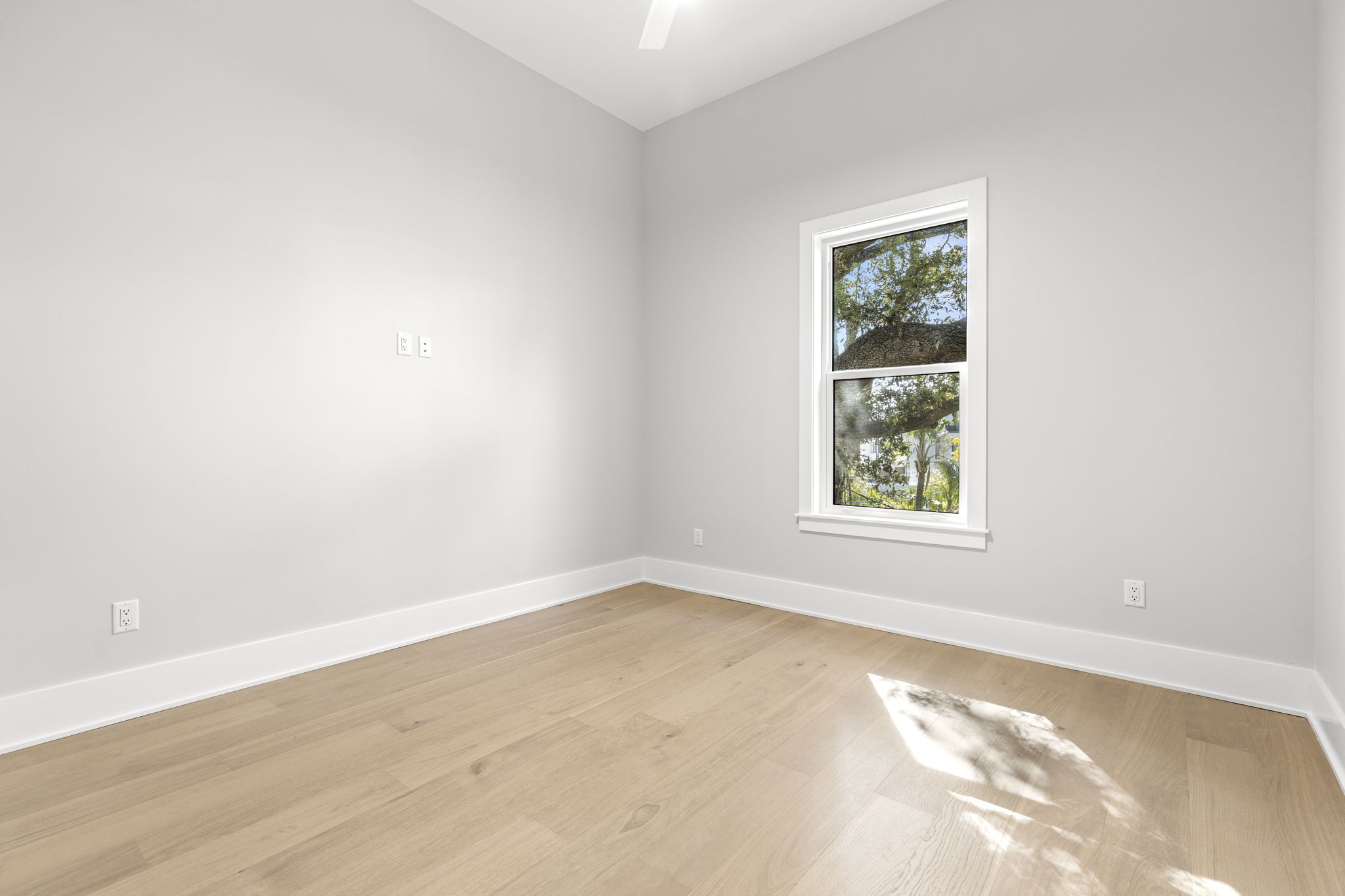 Tampa, Florida, 33609, United States, 3 Bedrooms Bedrooms, ,4 BathroomsBathrooms,Residential,For Sale,1900707