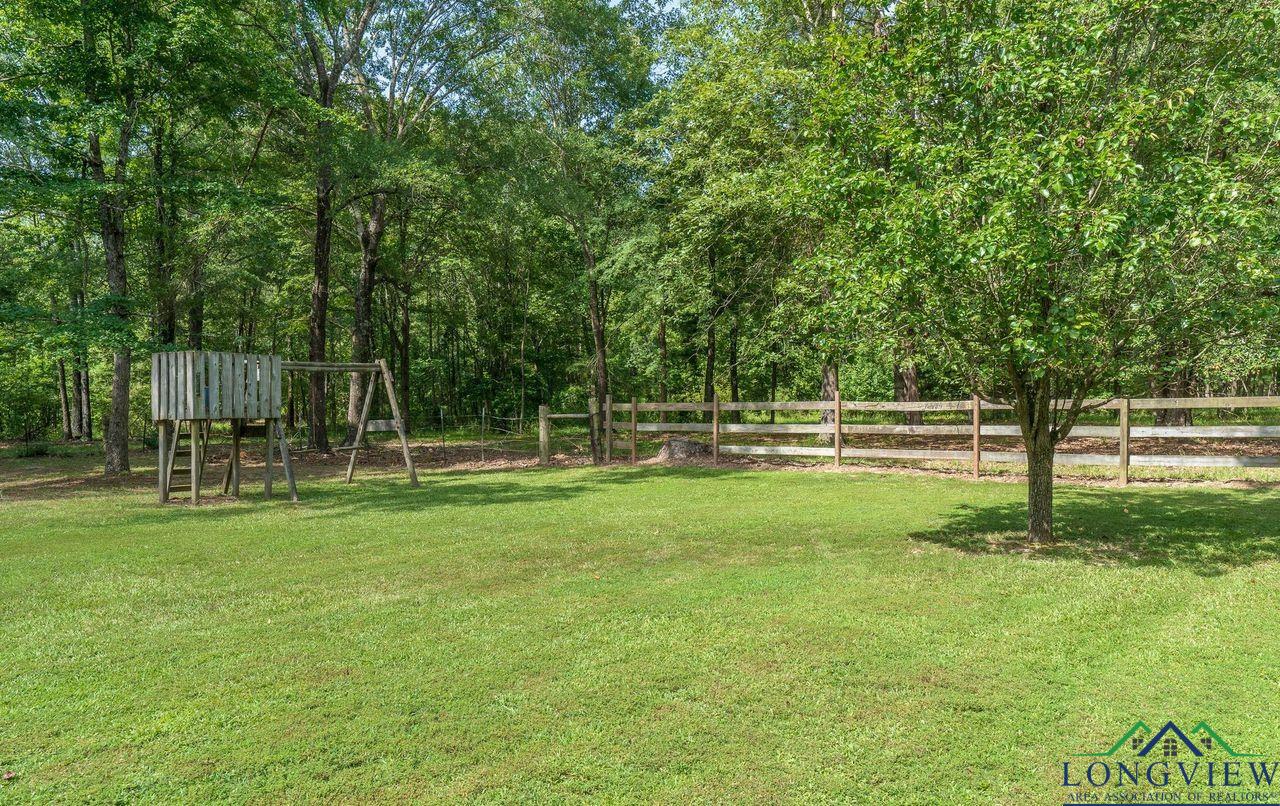 Marshall, Texas, 75672, United States, 3 Bedrooms Bedrooms, ,3 BathroomsBathrooms,Residential,For Sale,1906787