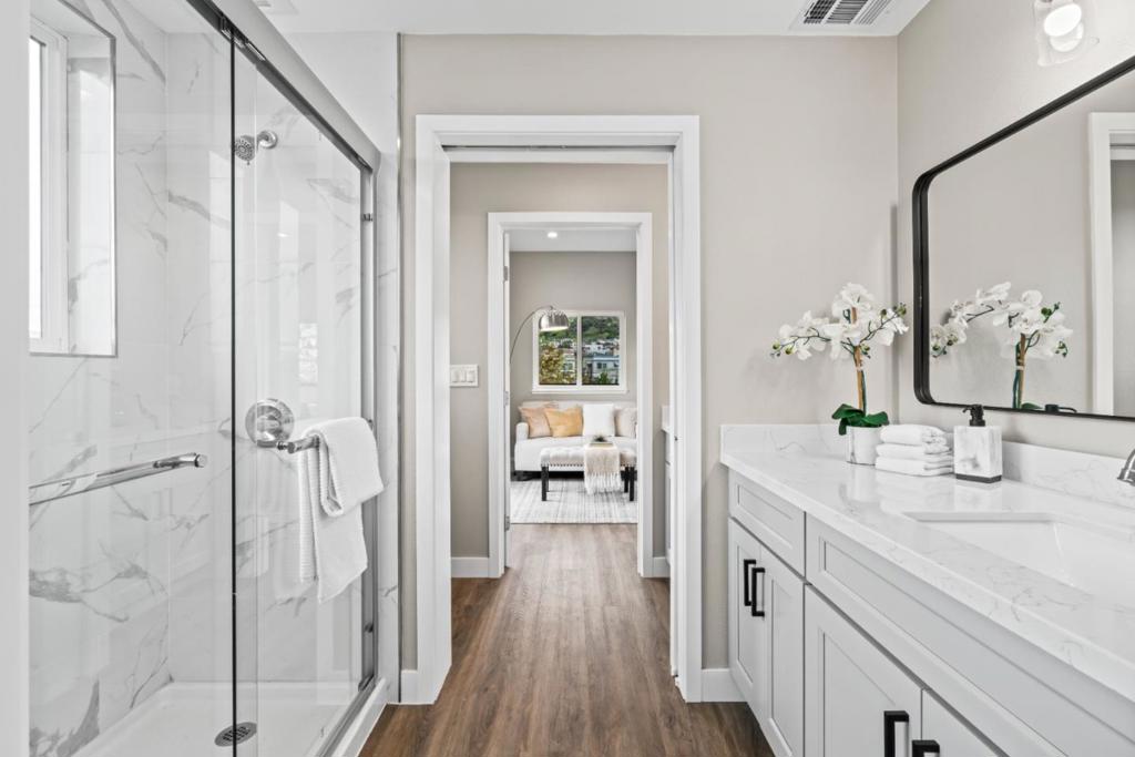 South San Francisco, California, 94080, United States, 4 Bedrooms Bedrooms, ,4 BathroomsBathrooms,Residential,For Sale,1978903