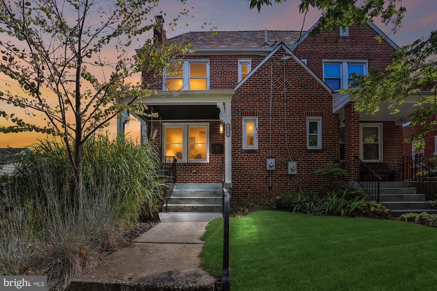 Washington, District of Columbia, 20011, United States, 3 Bedrooms Bedrooms, ,4 BathroomsBathrooms,Residential,For Sale,1941058