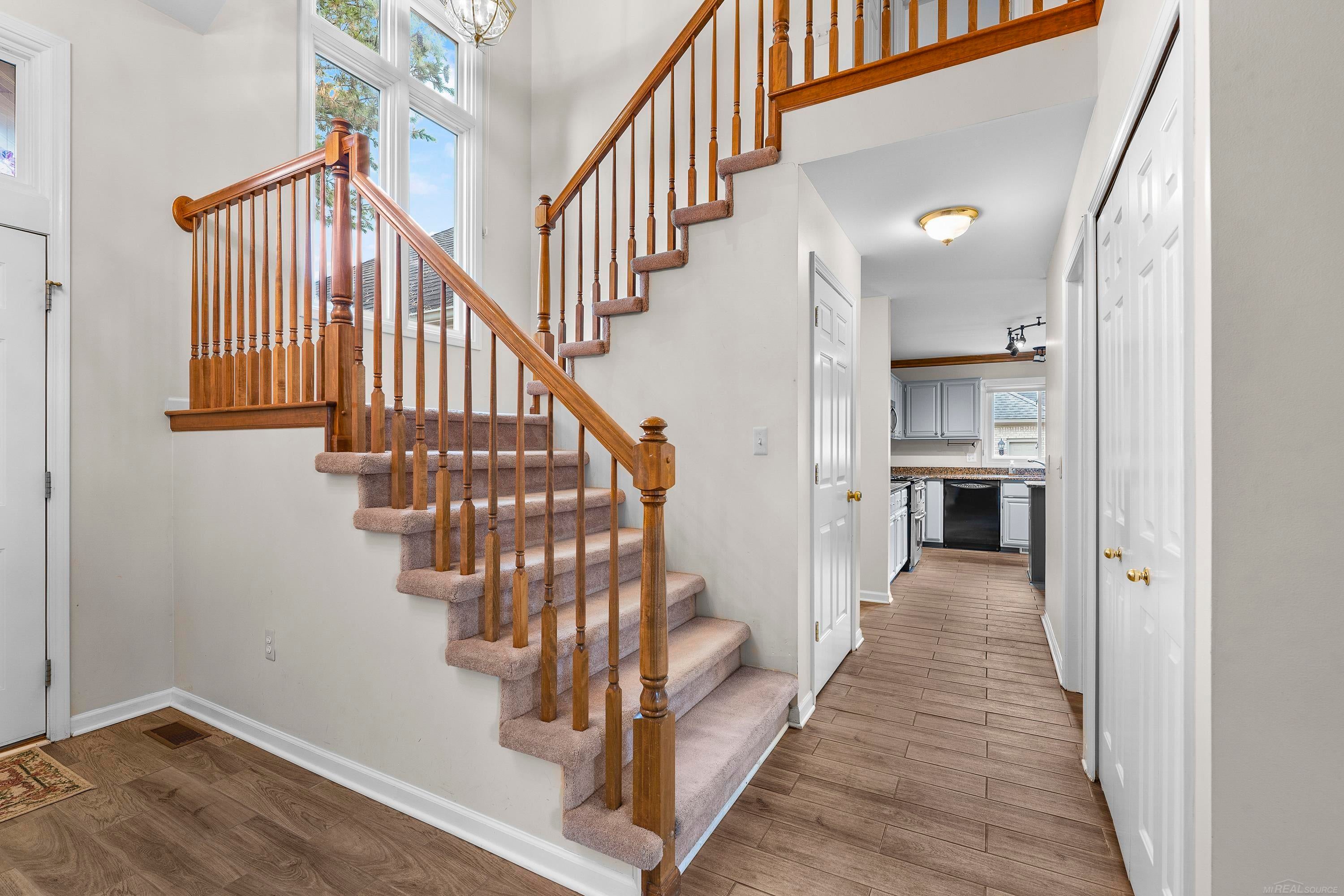 Shelby Twp, Michigan, 48315, United States, 4 Bedrooms Bedrooms, ,4 BathroomsBathrooms,Residential,For Sale,1987428