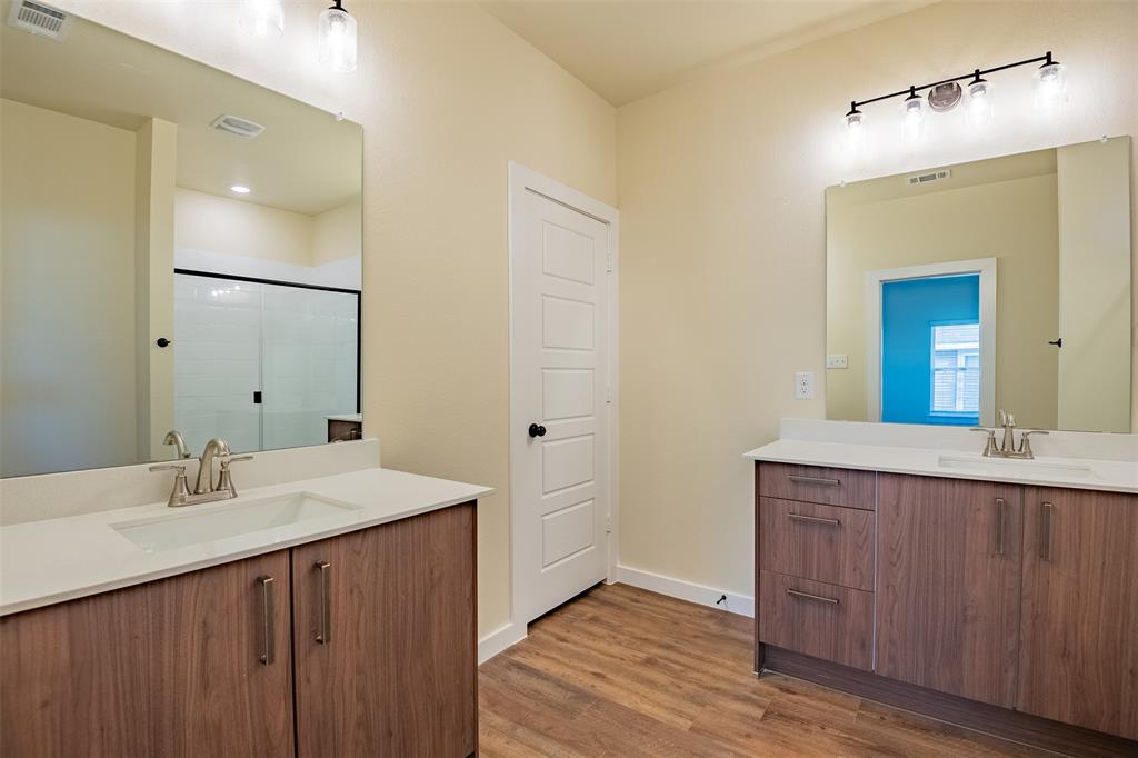 Venus, Texas, 76084, United States, 8 Bedrooms Bedrooms, ,6 BathroomsBathrooms,Residential,For Sale,1922033
