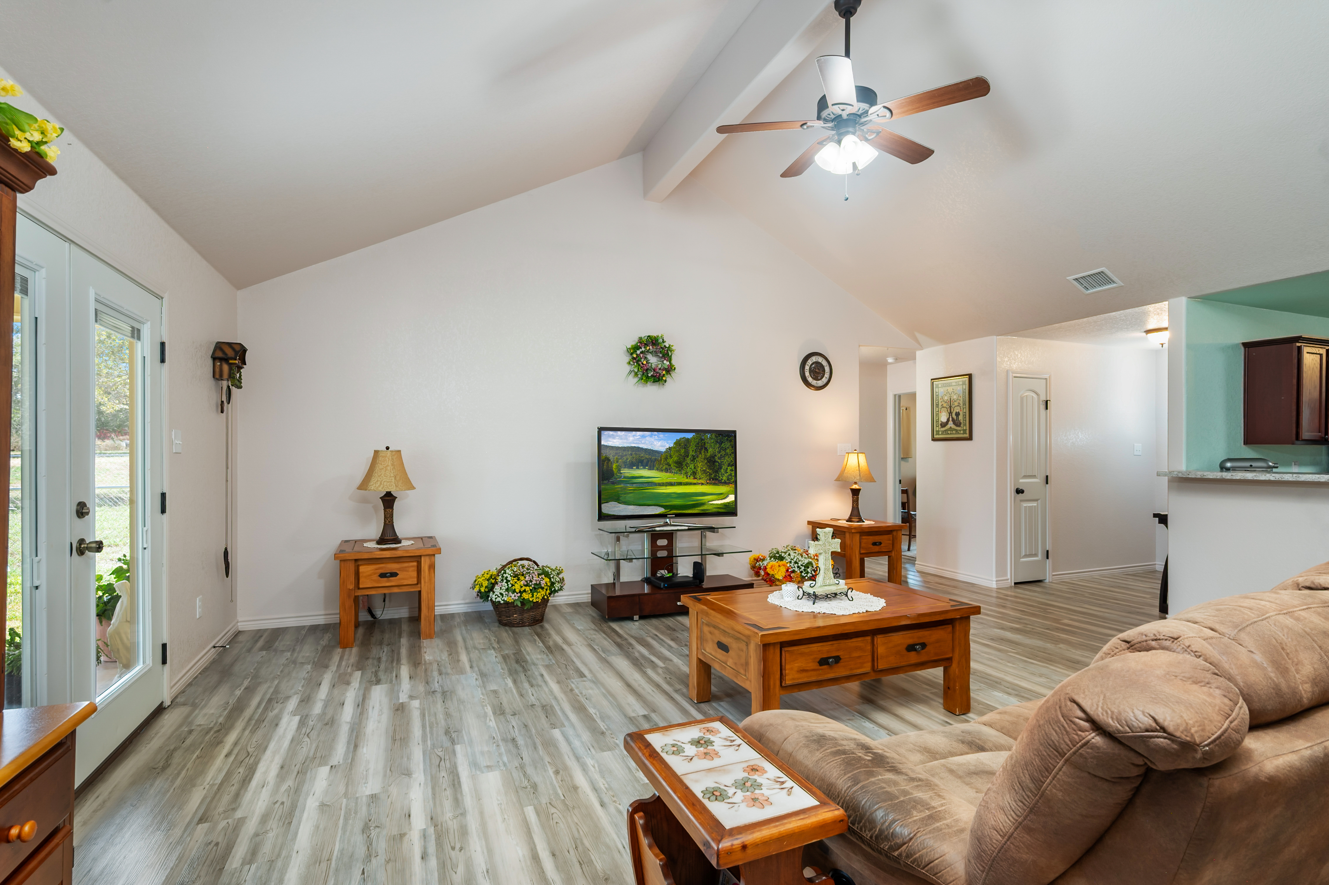  Spacious Poteet Home on 1.02 Acres - 物件實景