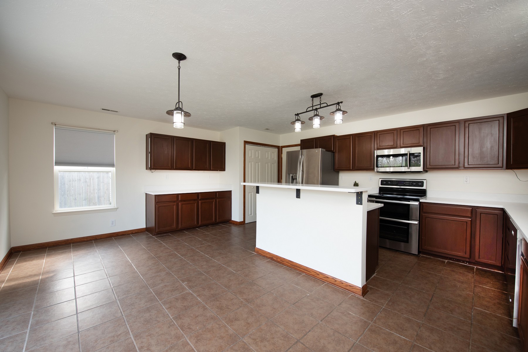  Thoughtfully Designed West Lafayette Four Bedroom Home - 物件實景