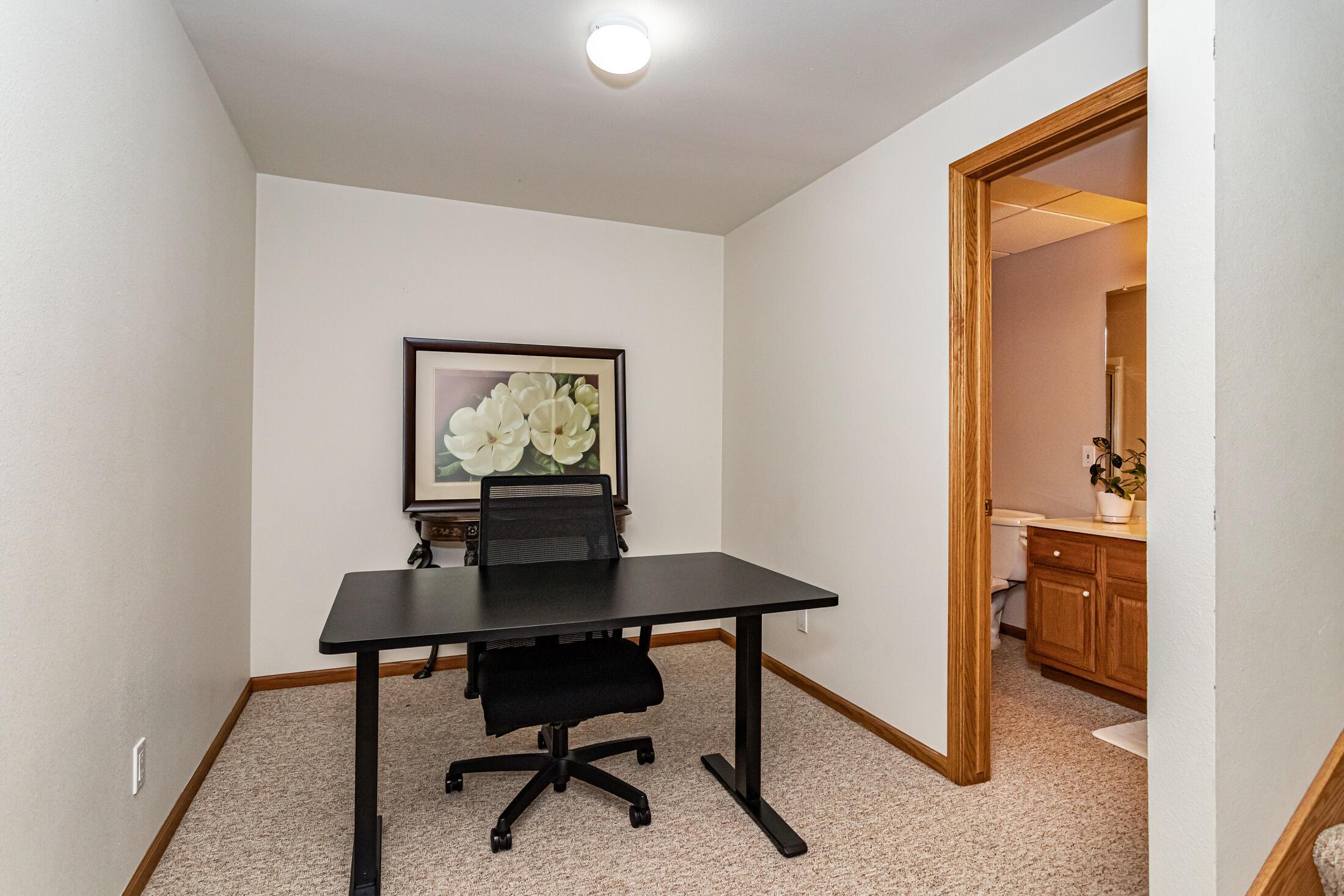 Ames, Iowa, 50014, United States, 5 Bedrooms Bedrooms, ,5 BathroomsBathrooms,Residential,For Sale,1935039