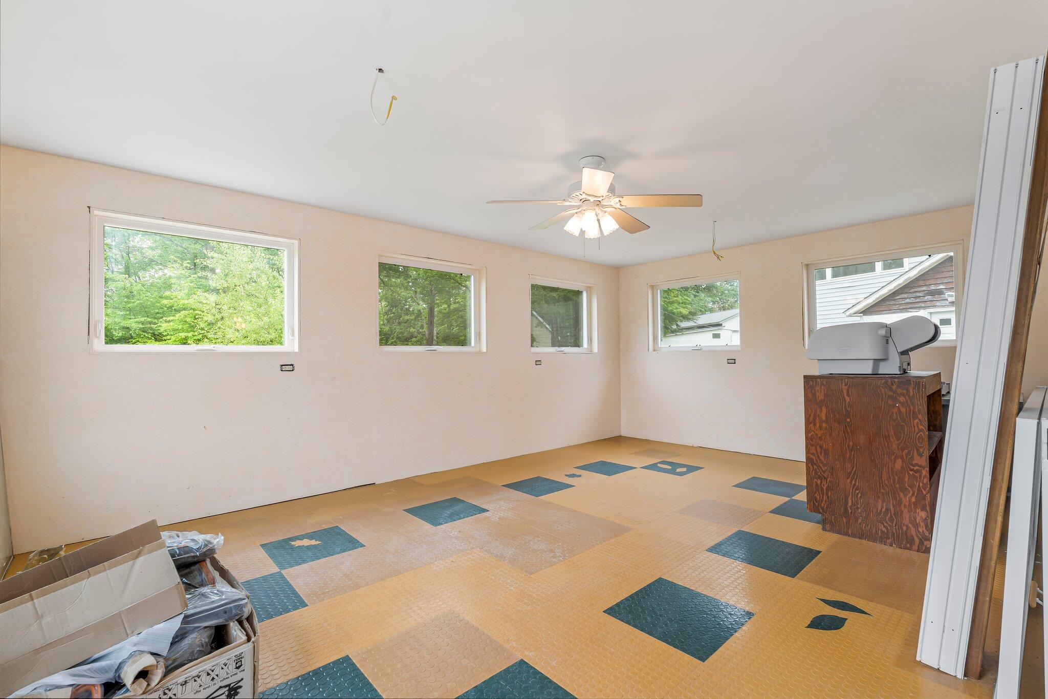 Limerick, Maine, 04048, United States, 4 Bedrooms Bedrooms, ,2 BathroomsBathrooms,Residential,For Sale,1916367