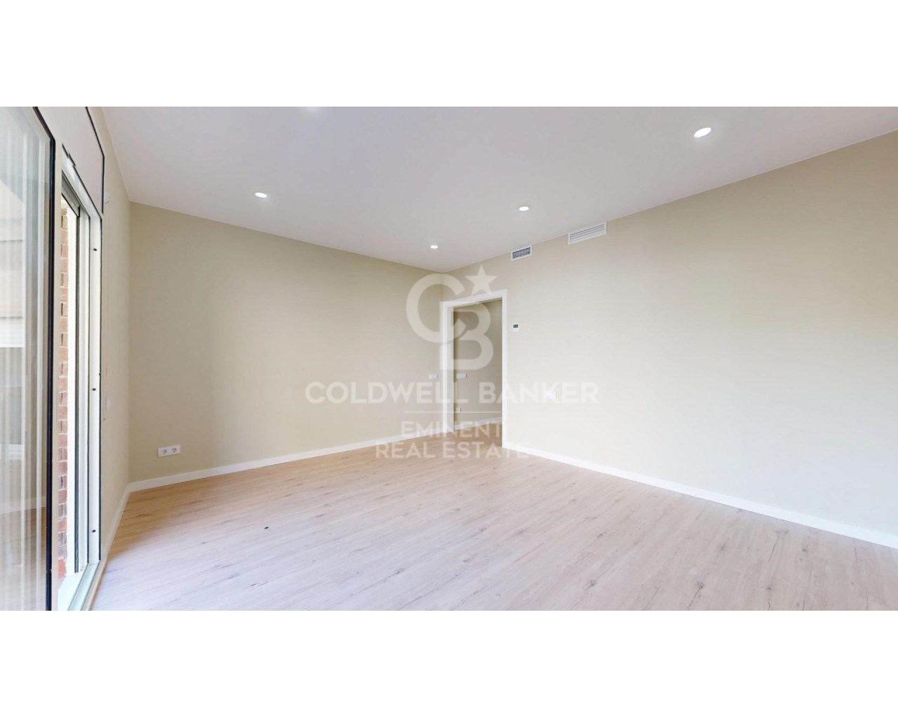 Barcelona, Catalonia, ES, 3 Bedrooms Bedrooms, ,1 BathroomBathrooms,Residential,For Sale,1949864