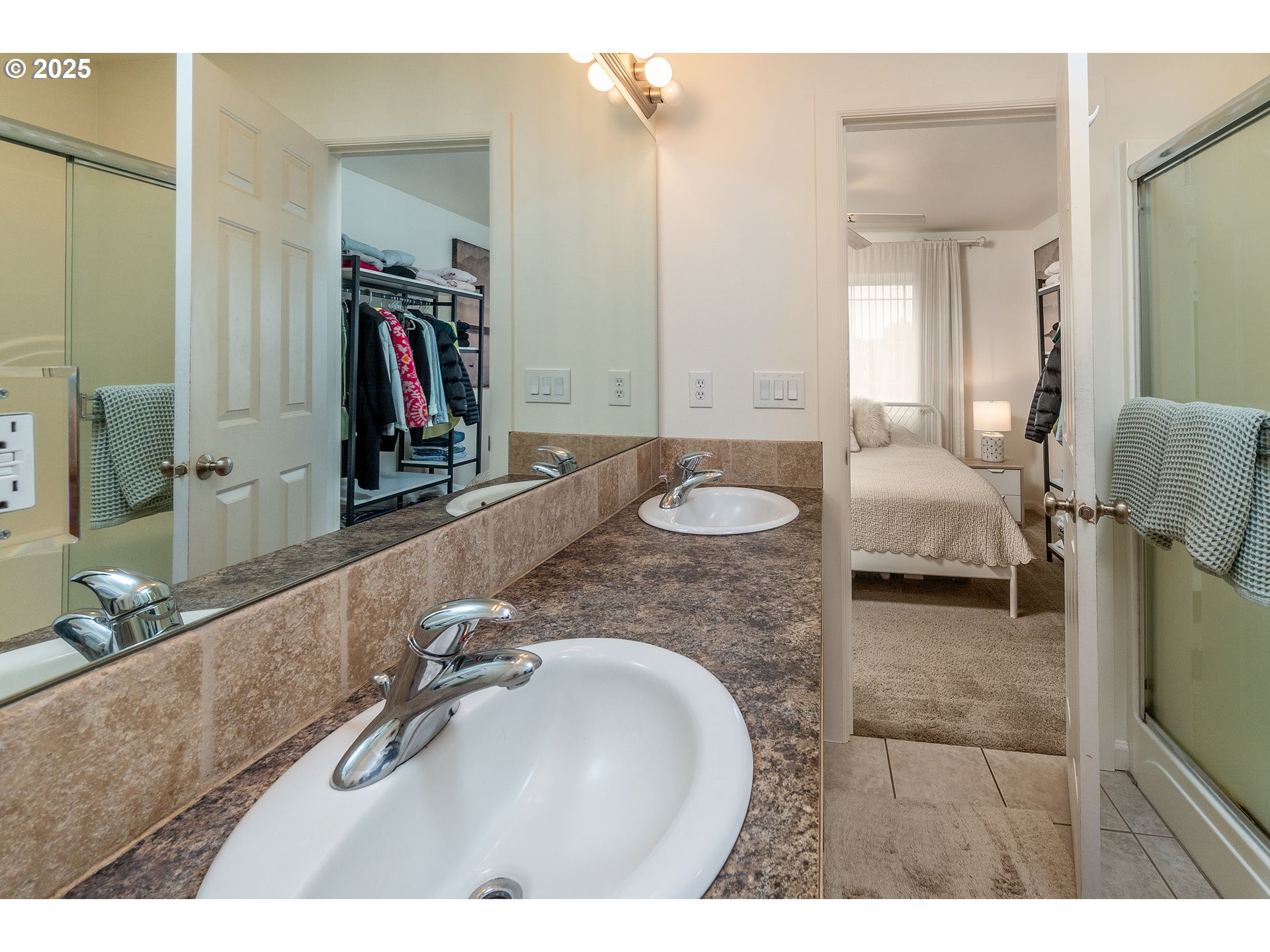 Bend, Oregon, 97701, United States, 3 Bedrooms Bedrooms, ,2 BathroomsBathrooms,Residential,For Sale,1993105