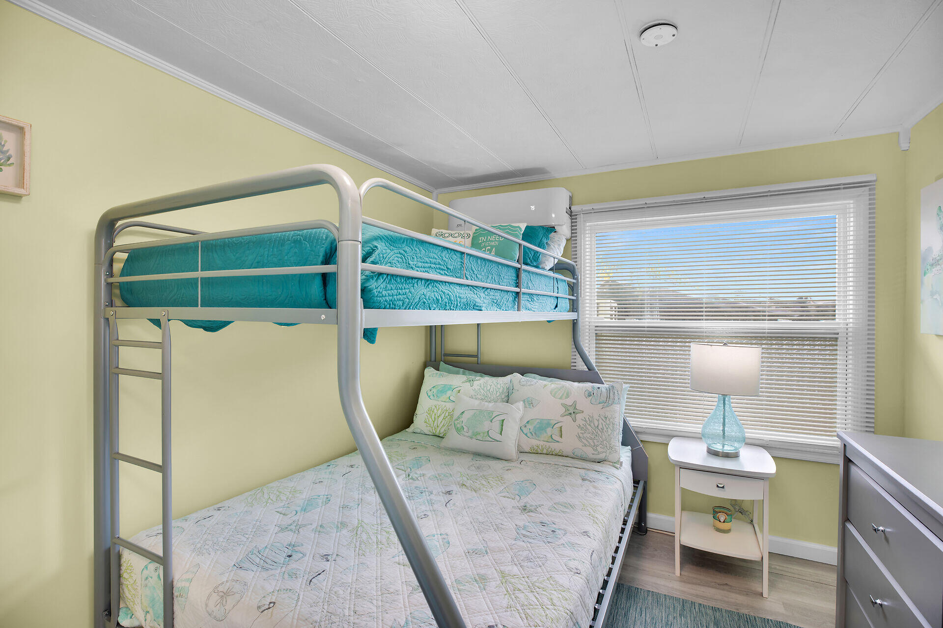MARATHON, Florida, 33050, United States, 2 Bedrooms Bedrooms, ,2 BathroomsBathrooms,Residential,For Sale,1903685
