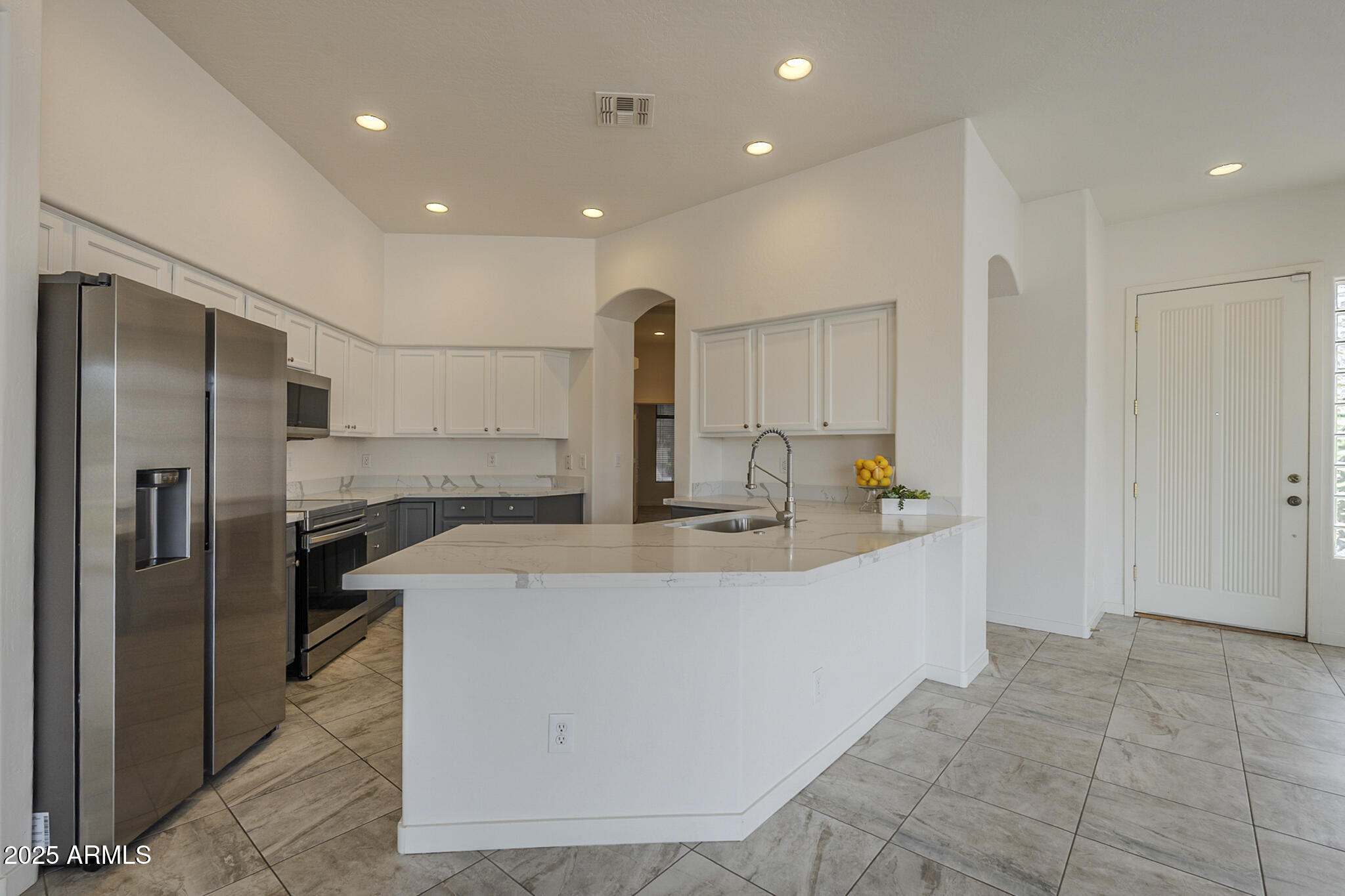 Phoenix, Arizona, 85042, United States, 3 Bedrooms Bedrooms, ,Residential,For Sale,1939131