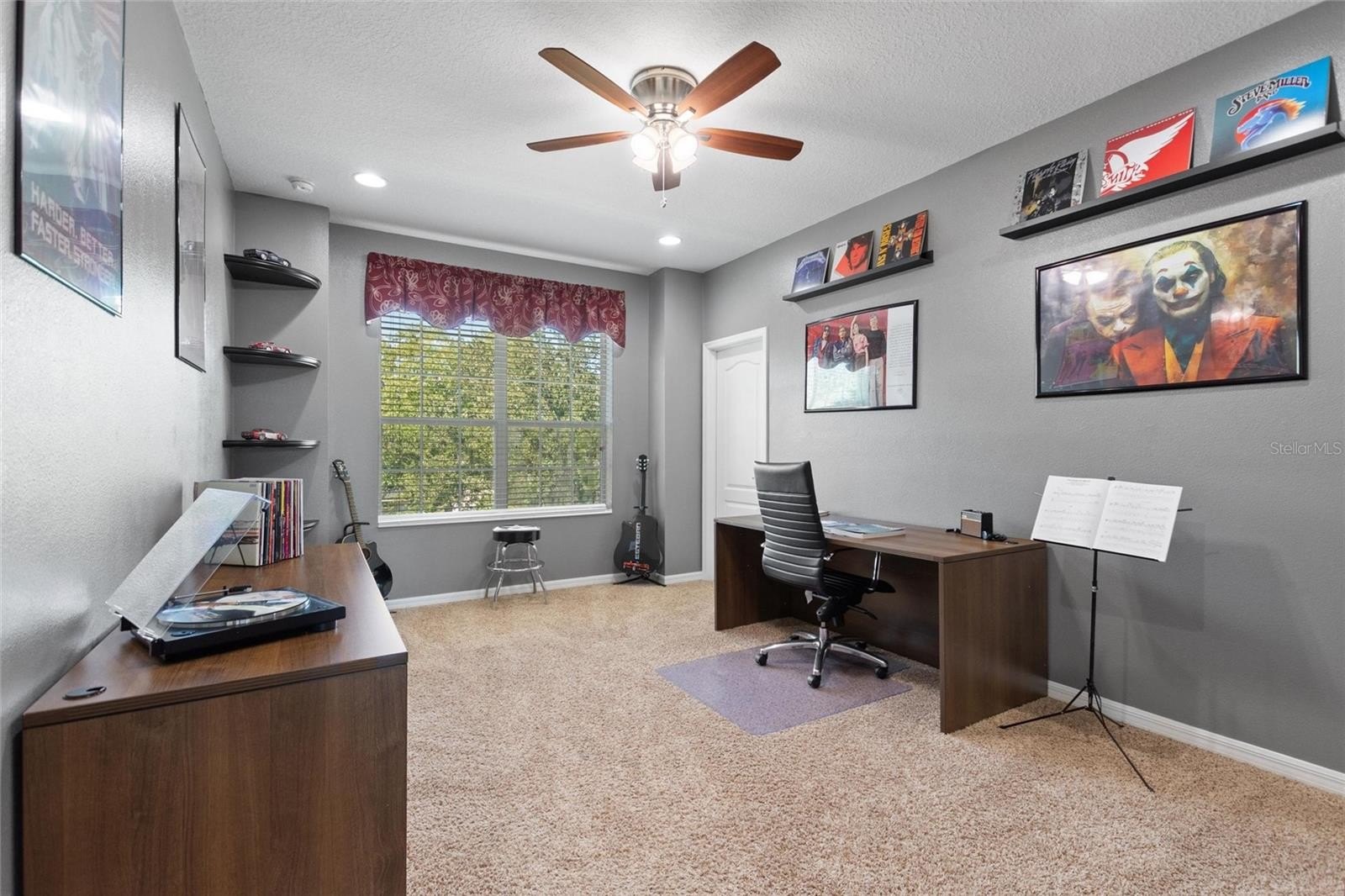 AUBURNDALE, Florida, 33823, United States, 5 Bedrooms Bedrooms, ,5 BathroomsBathrooms,Residential,For Sale,1986097