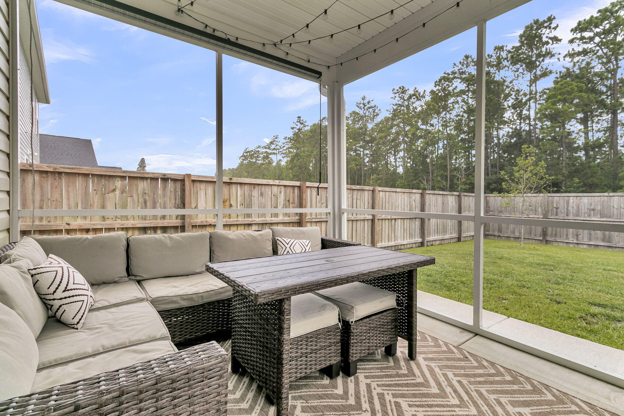 Summerville, South Carolina, 29486, United States, 4 Bedrooms Bedrooms, ,4 BathroomsBathrooms,Residential,For Sale,1974622