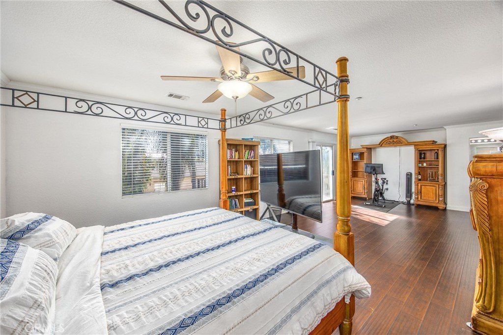 Highland, California, 92346, United States, 5 Bedrooms Bedrooms, ,5 BathroomsBathrooms,Residential,For Sale,1989882