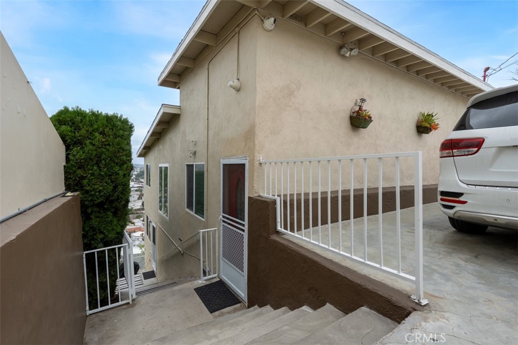 Los Angeles, California, 90063, United States, 5 Bedrooms Bedrooms, ,4 BathroomsBathrooms,Residential,For Sale,1759937
