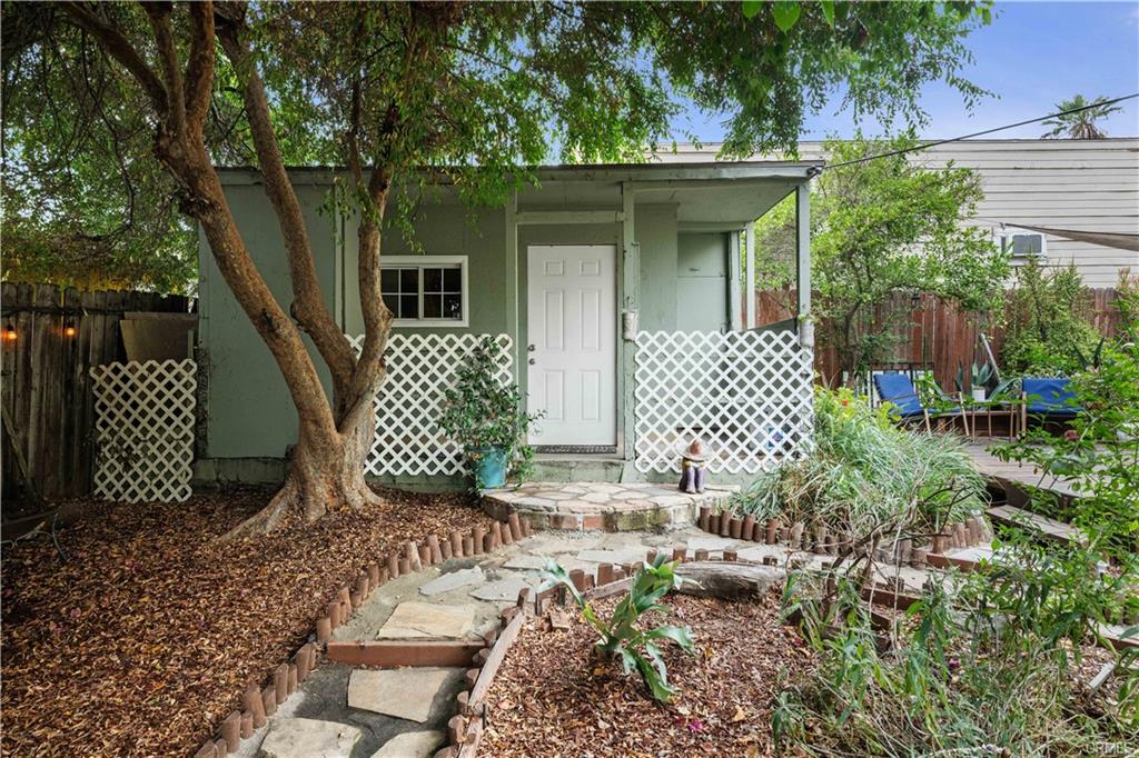 Los Angeles, California, 90033, United States, 3 Bedrooms Bedrooms, ,2 BathroomsBathrooms,Residential,For Sale,1935354