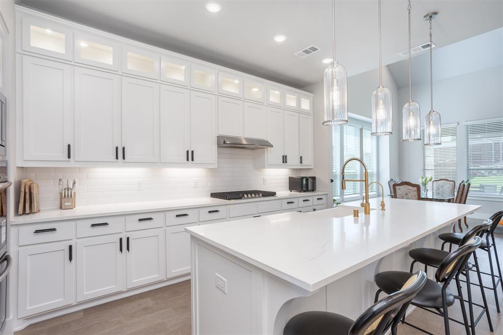 Oak Point, Texas, 75068, United States, 4 Bedrooms Bedrooms, ,4 BathroomsBathrooms,Residential,For Sale,1874893