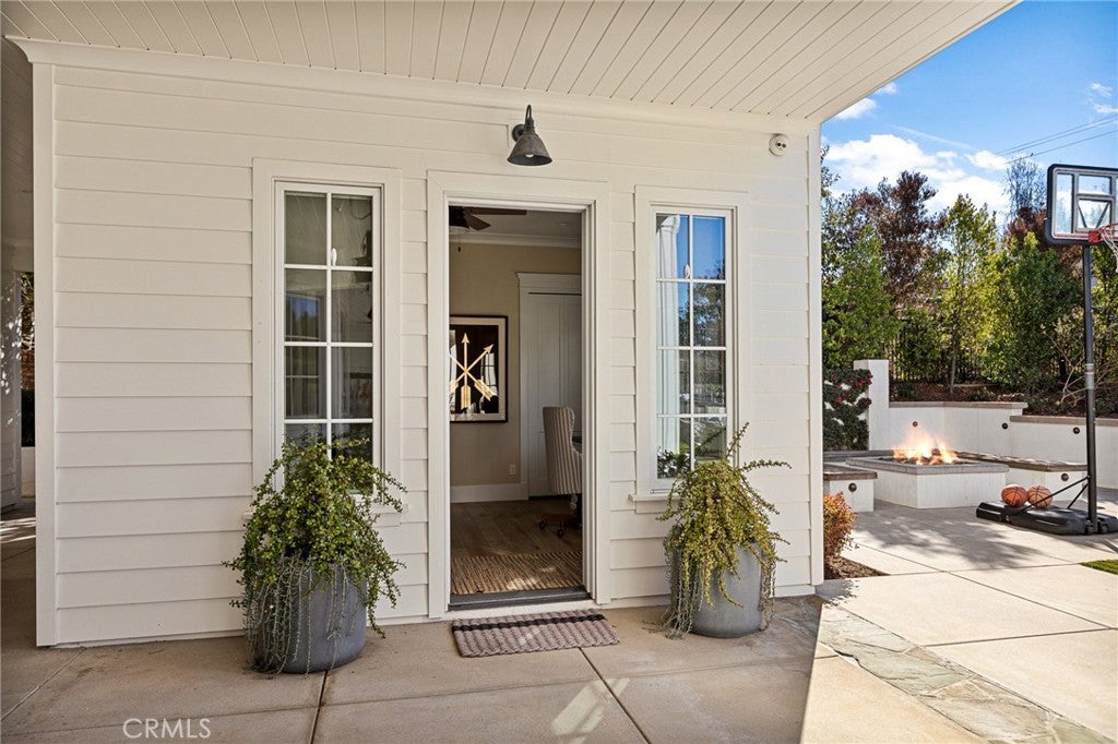 Redlands, California, 92373, United States, 5 Bedrooms Bedrooms, ,6 BathroomsBathrooms,Residential,For Sale,1984155