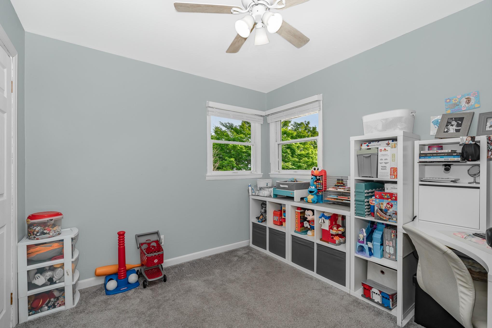 West Babylon, New York, 11704, United States, 3 Bedrooms Bedrooms, ,2 BathroomsBathrooms,Residential,For Sale,1887833