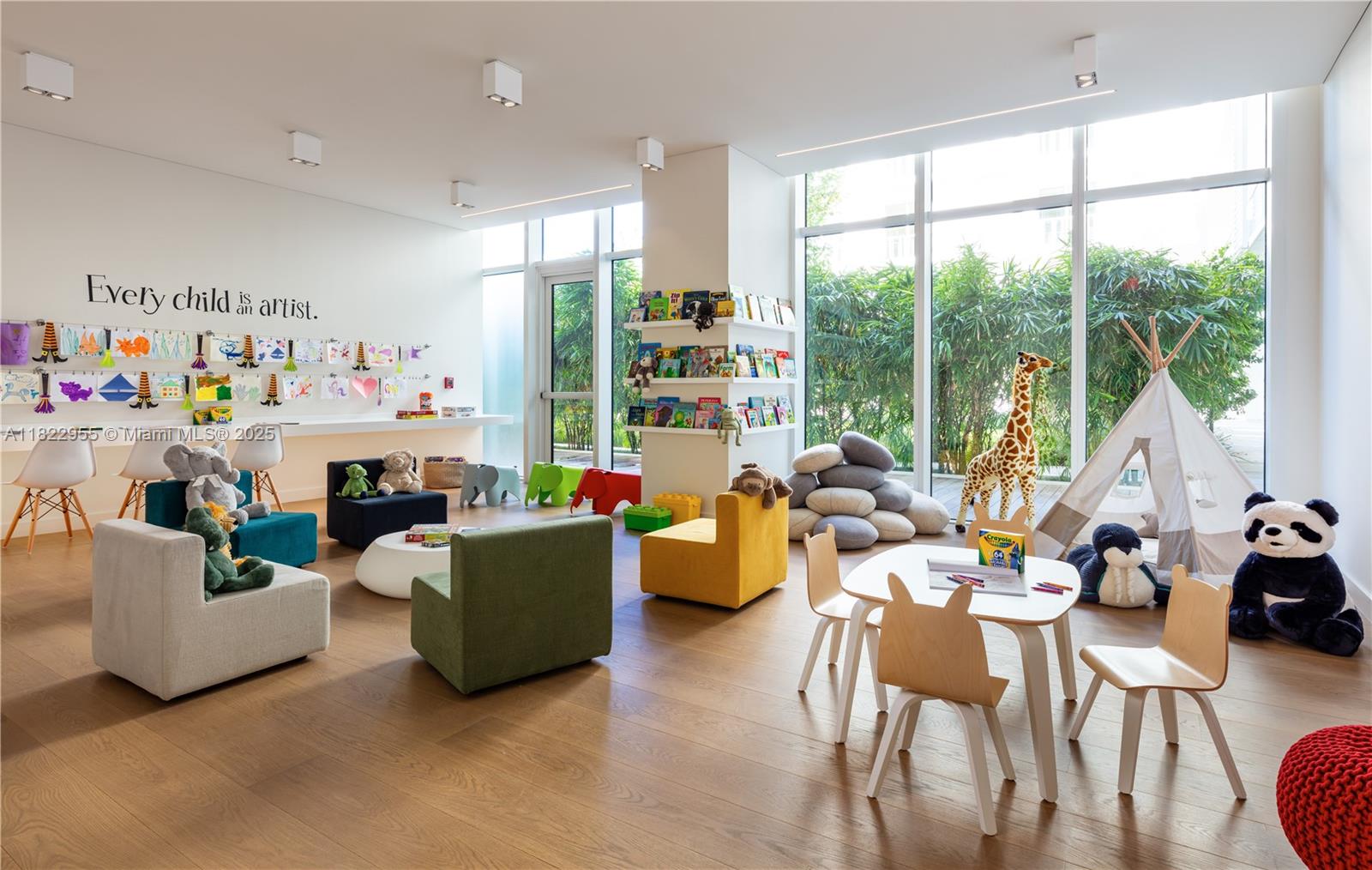 Miami Beach, Florida, 33140, United States, 4 Bedrooms Bedrooms, ,5 BathroomsBathrooms,Residential,For Sale,1949719