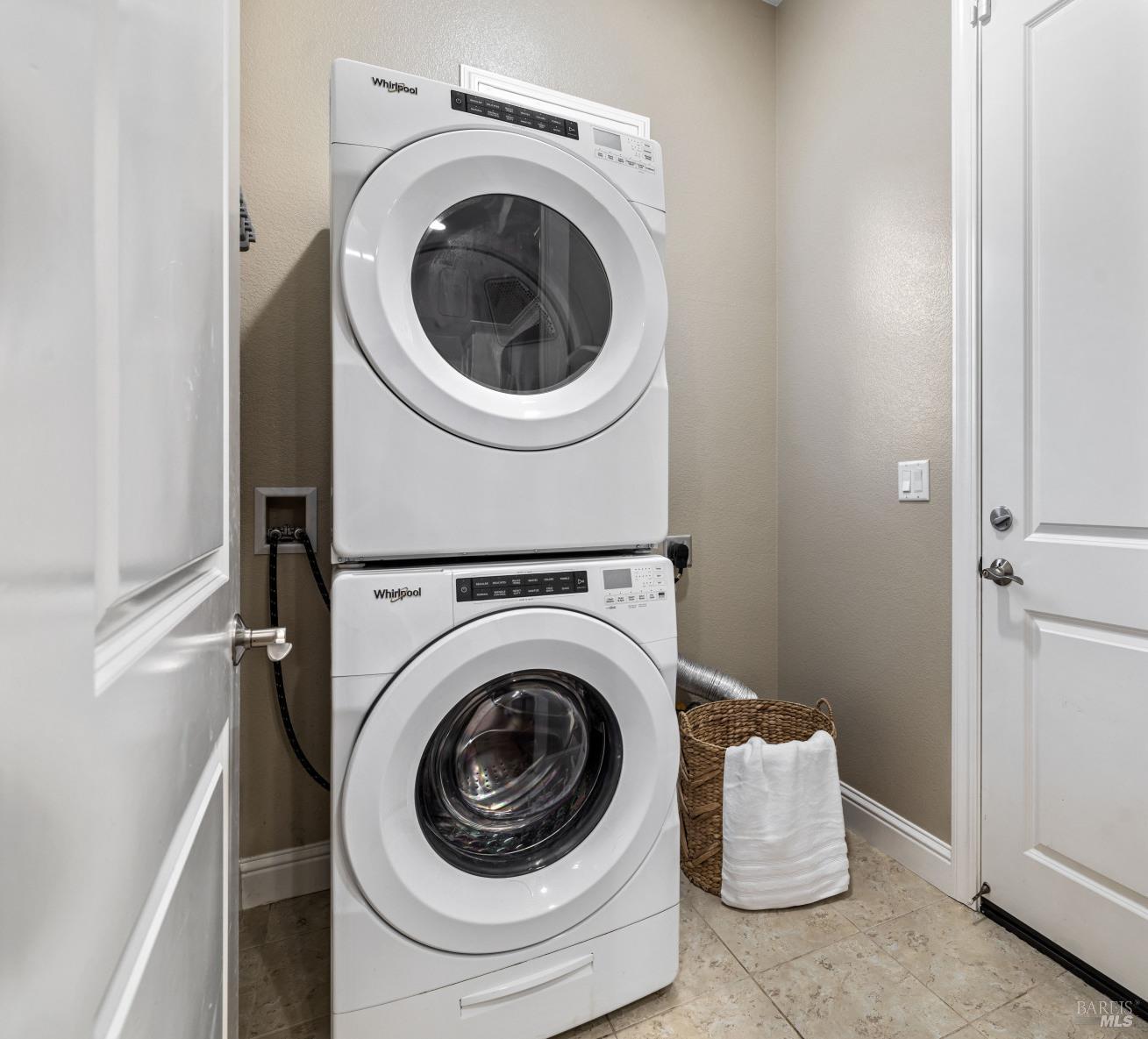 Santa Rosa, California, 95407, United States, 3 Bedrooms Bedrooms, ,2 BathroomsBathrooms,Residential,For Sale,1988541