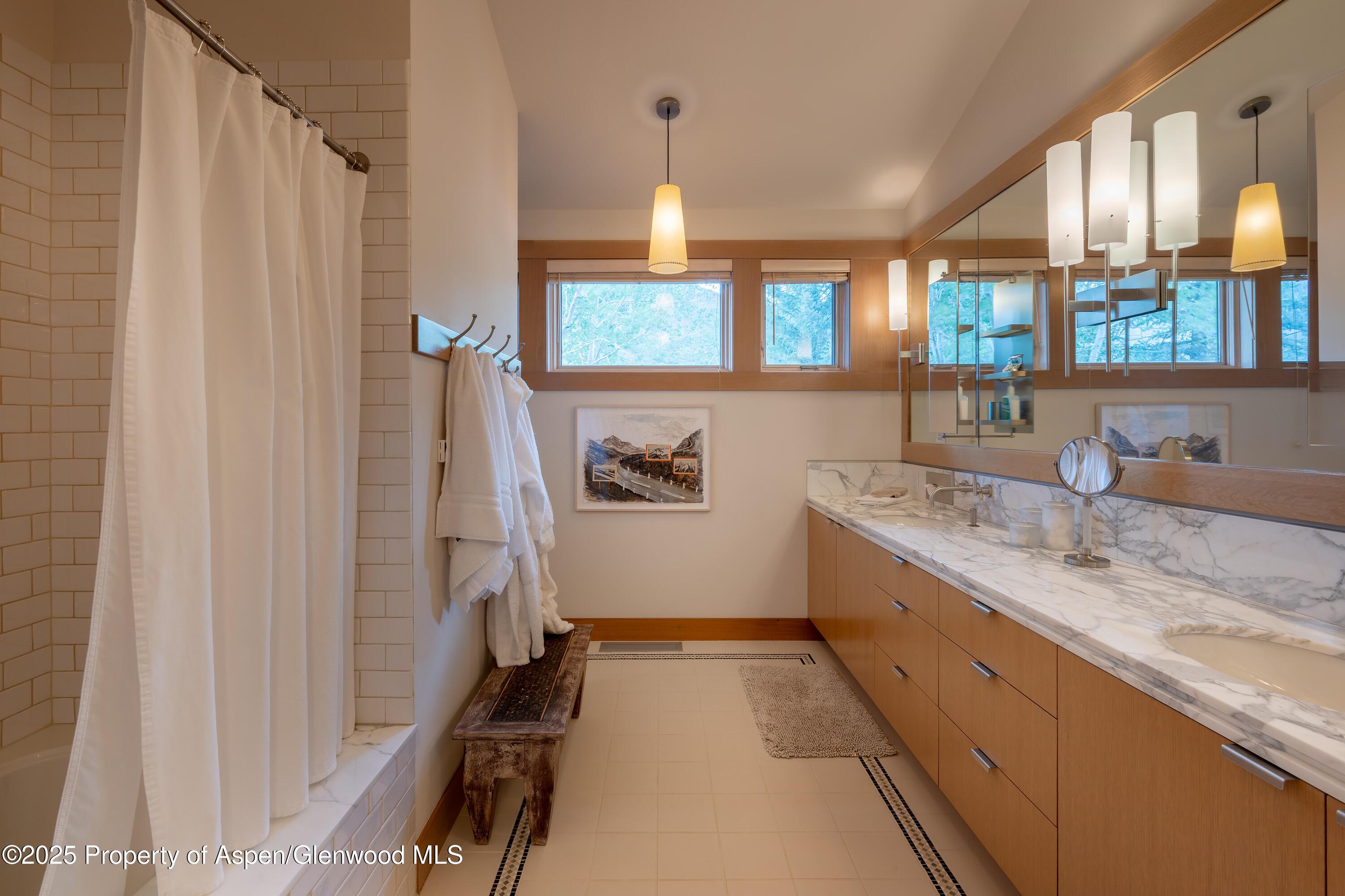 Woody Creek, Colorado, 81656, United States, 6 Bedrooms Bedrooms, ,7 BathroomsBathrooms,Residential,For Sale,1901521