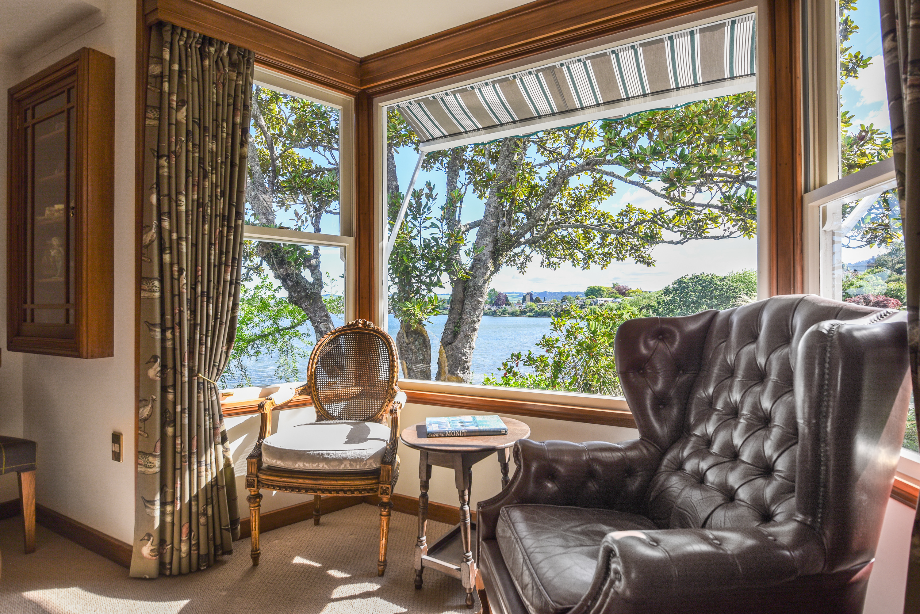  Timeless Lakeside Living at Kawaha Point - 物件實景