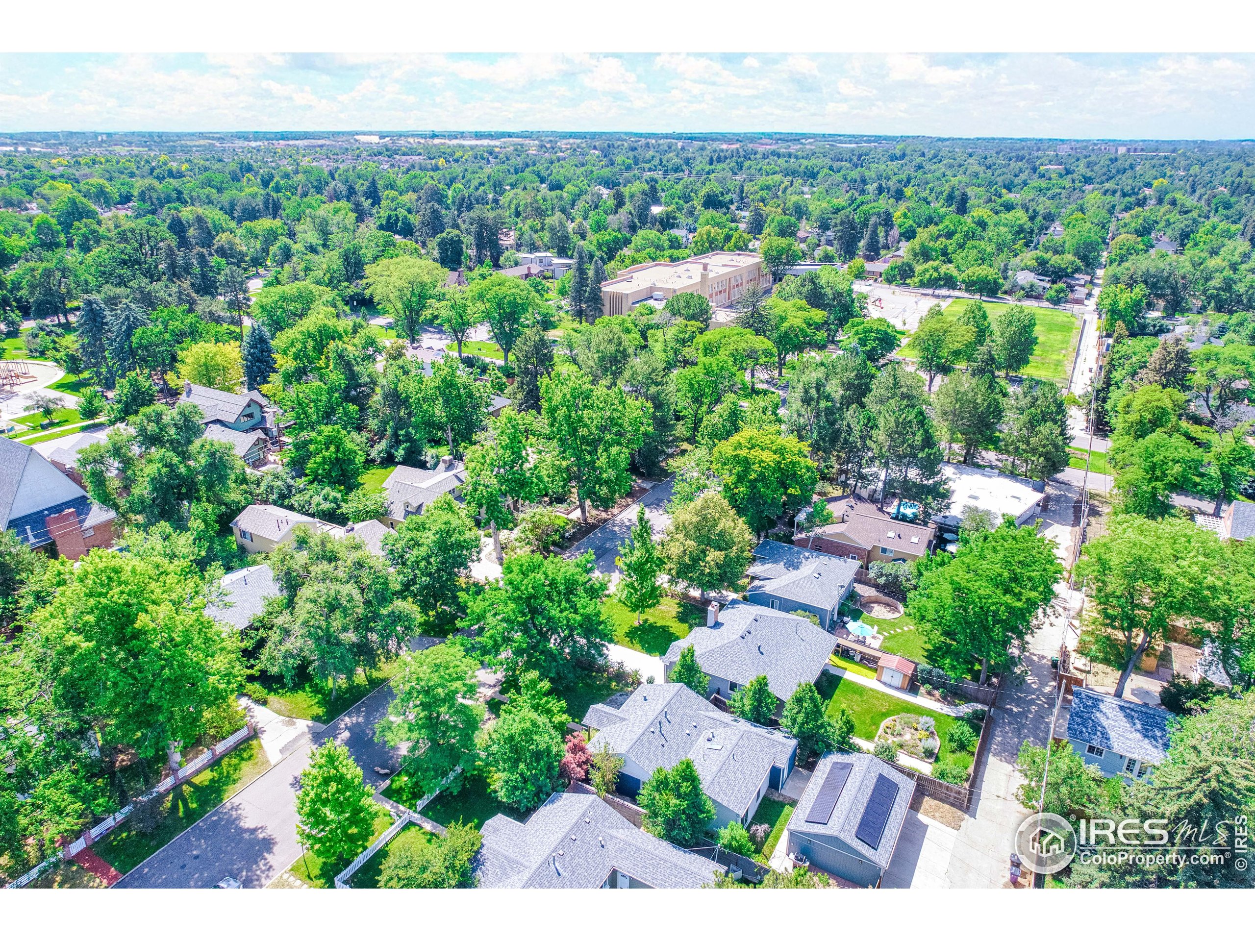 Denver, Colorado, 80220, United States, 4 Bedrooms Bedrooms, ,2 BathroomsBathrooms,Residential,For Sale,1901217