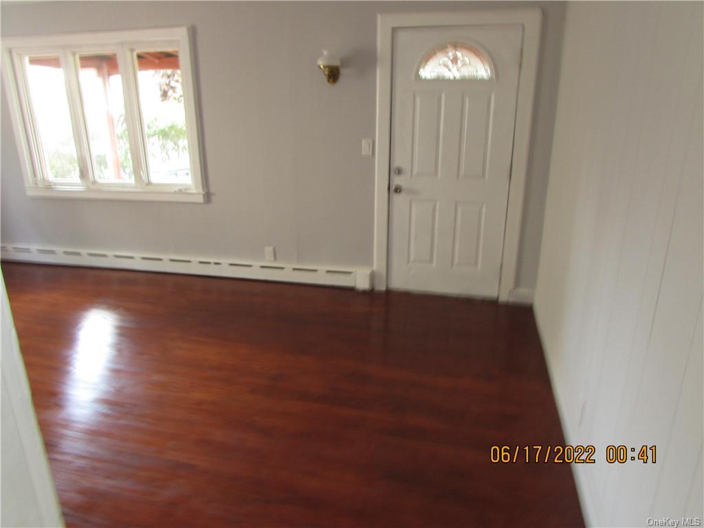 New Rochelle, New York, 10801, United States, 3 Bedrooms Bedrooms, ,1 BathroomBathrooms,Residential,For Sale,1942775