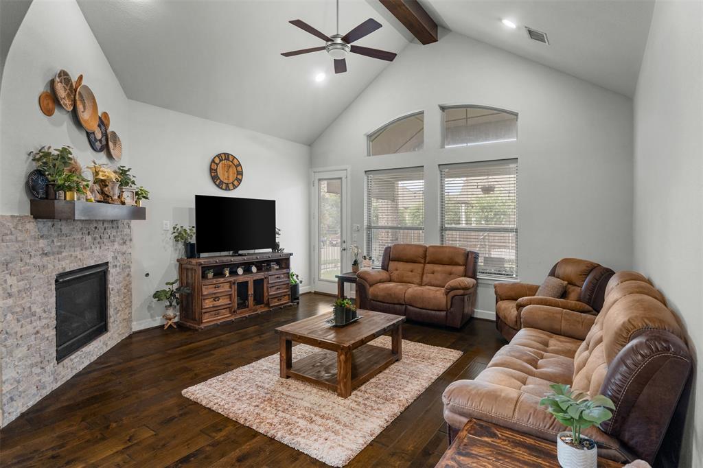 Arlington, Texas, 76005, United States, 4 Bedrooms Bedrooms, ,4 BathroomsBathrooms,Residential,For Sale,1890856