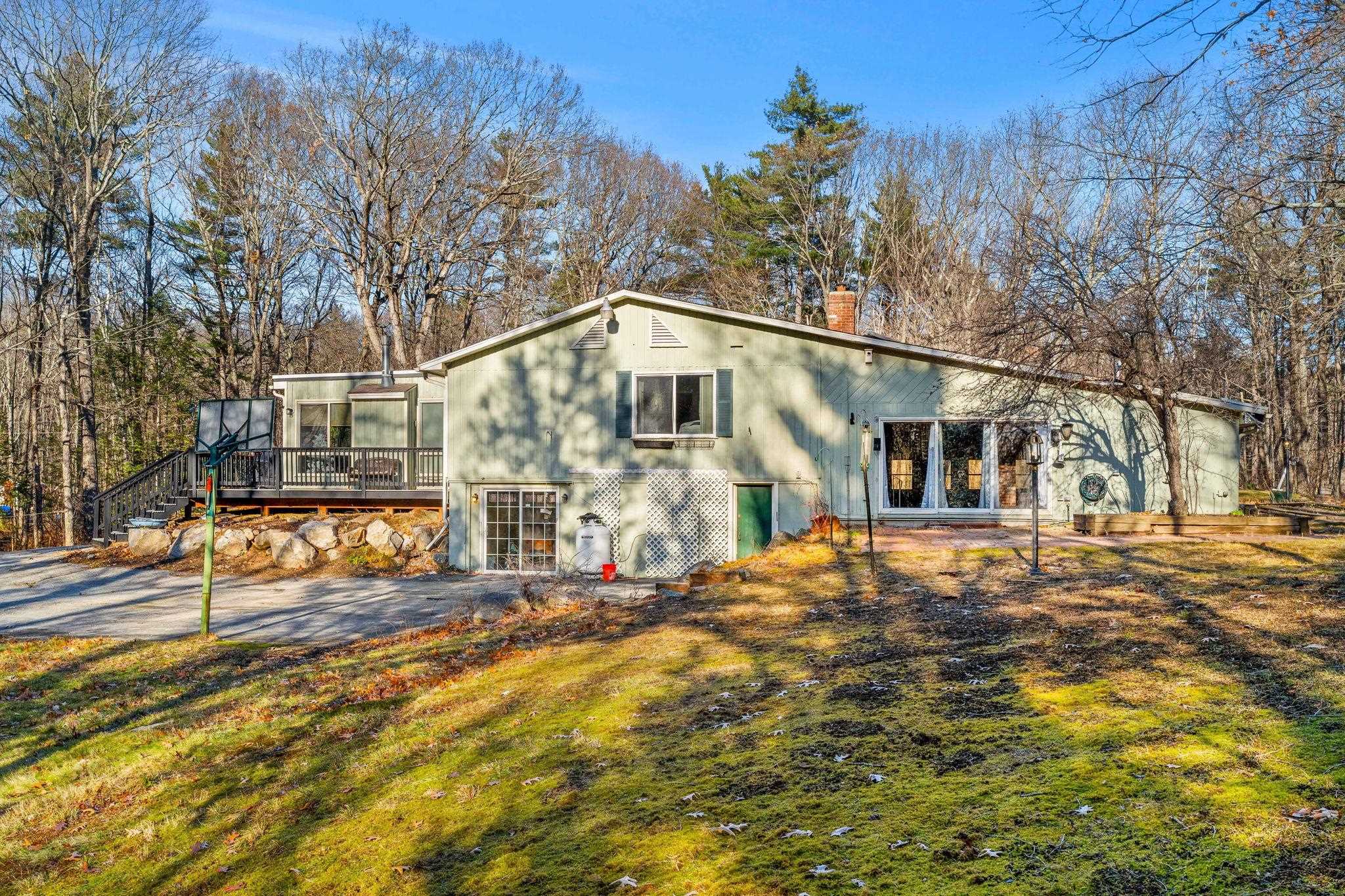 Plaistow, New Hampshire, 03865, United States, 4 Bedrooms Bedrooms, ,1 BathroomBathrooms,Residential,For Sale,2001863