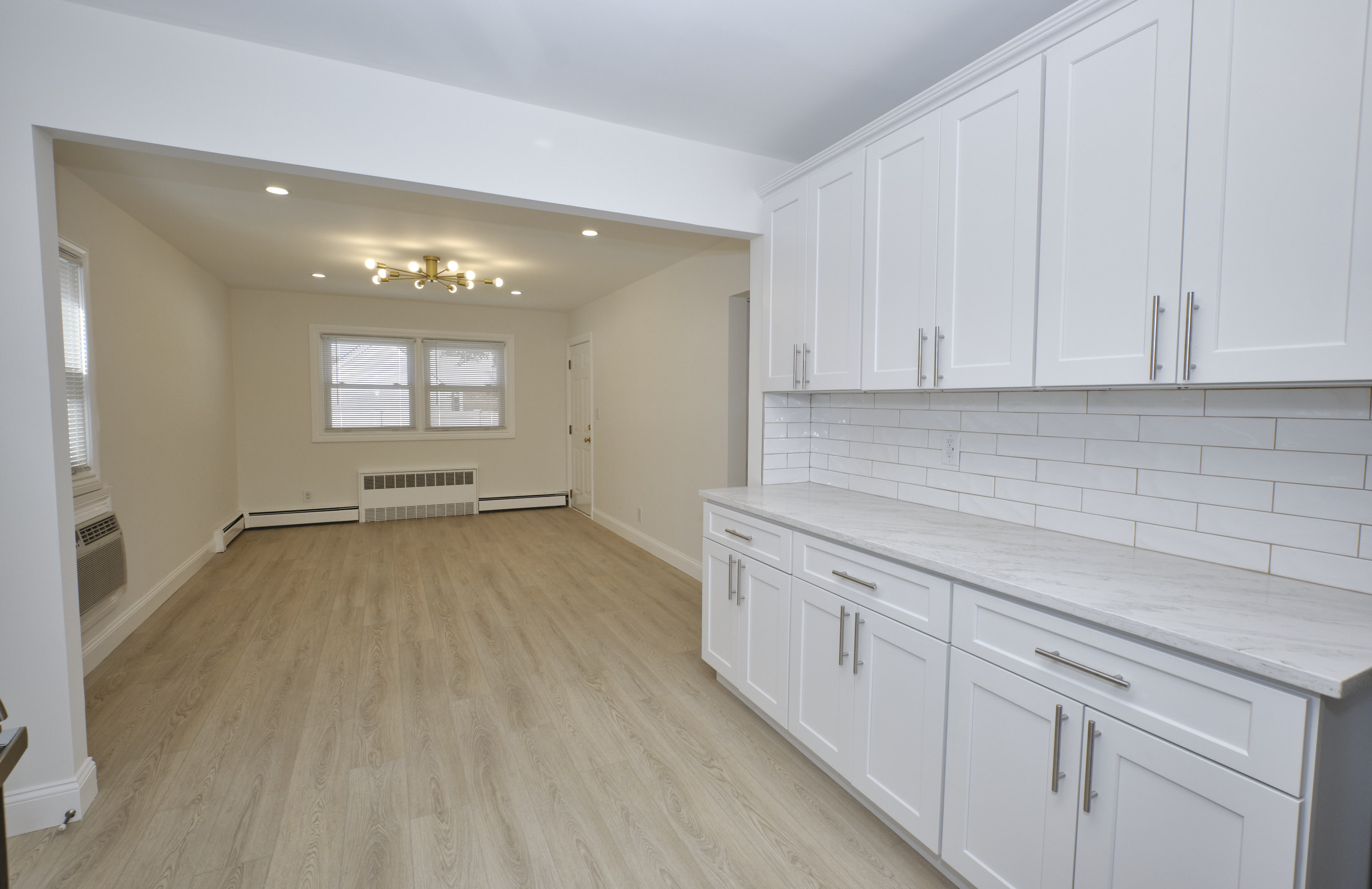 Elmont, New York, 11003, United States, 5 Bedrooms Bedrooms, ,2 BathroomsBathrooms,Residential,For Sale,1981146