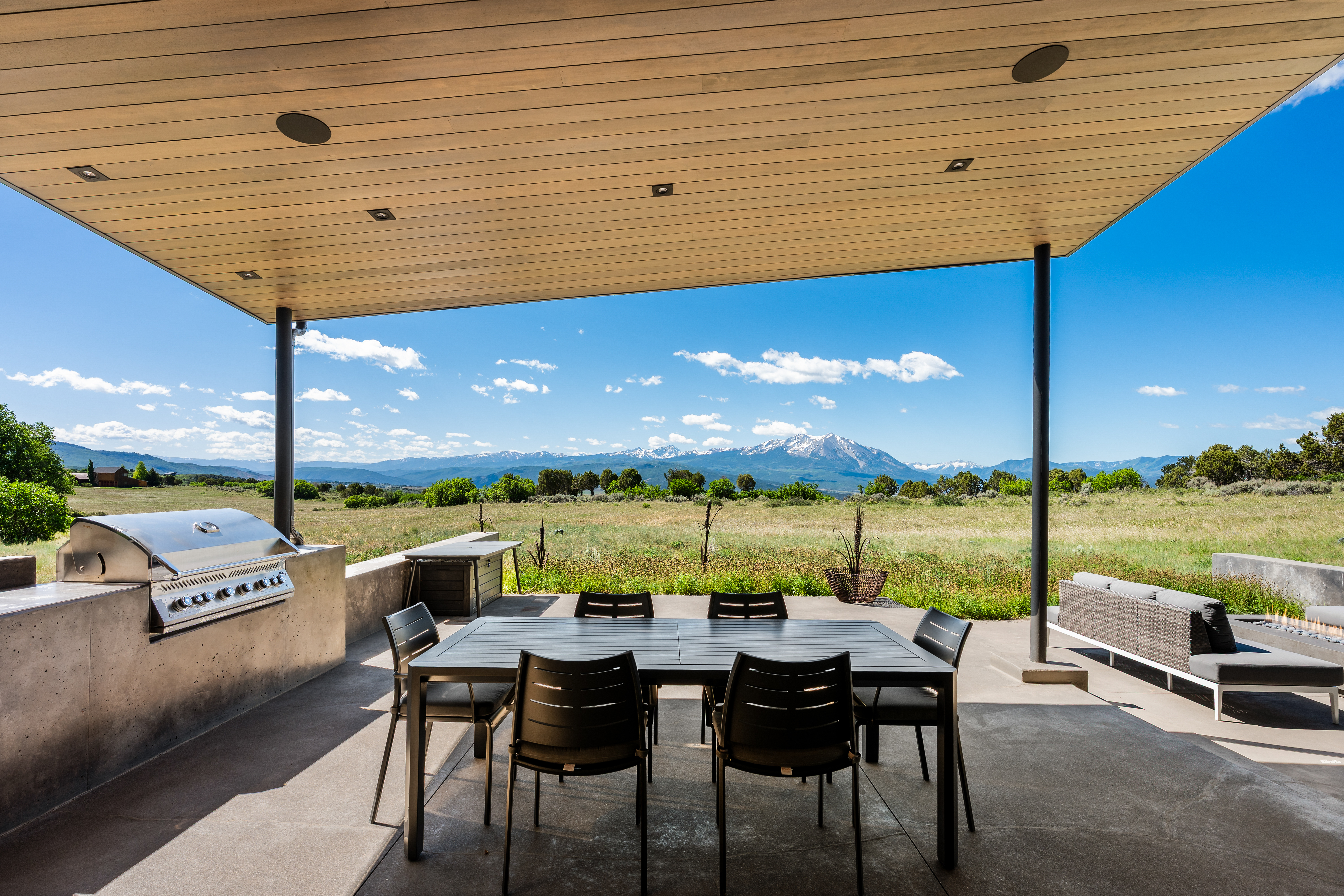  Elegant Missouri Heights Estate - 物件實景