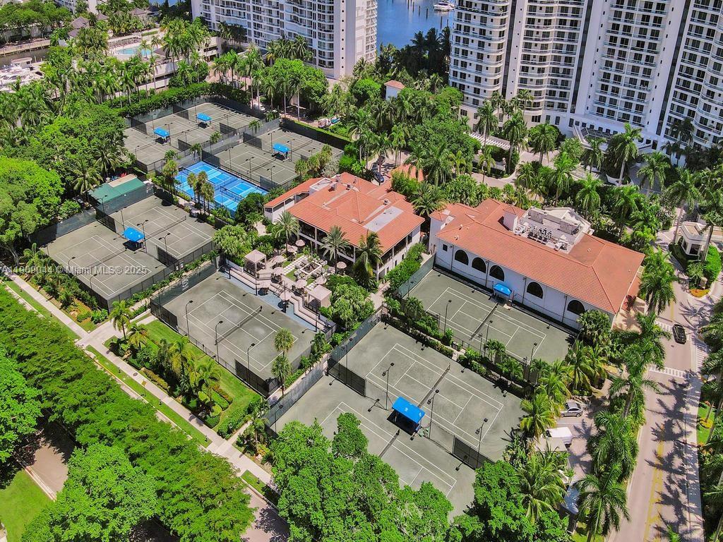 Aventura, Florida, 33160, United States, 2 Bedrooms Bedrooms, ,2 BathroomsBathrooms,Residential,For Sale,1989230