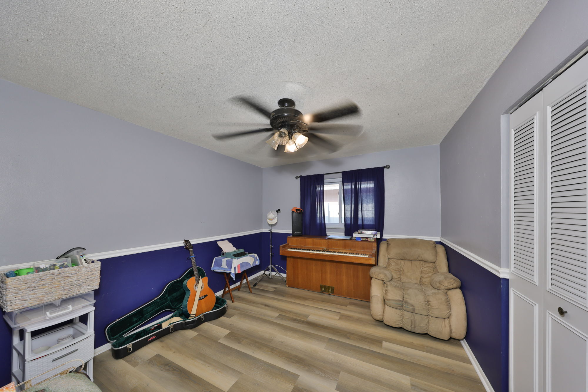 Seminole, Florida, 33772, United States, 4 Bedrooms Bedrooms, ,2 BathroomsBathrooms,Residential,For Sale,2013302