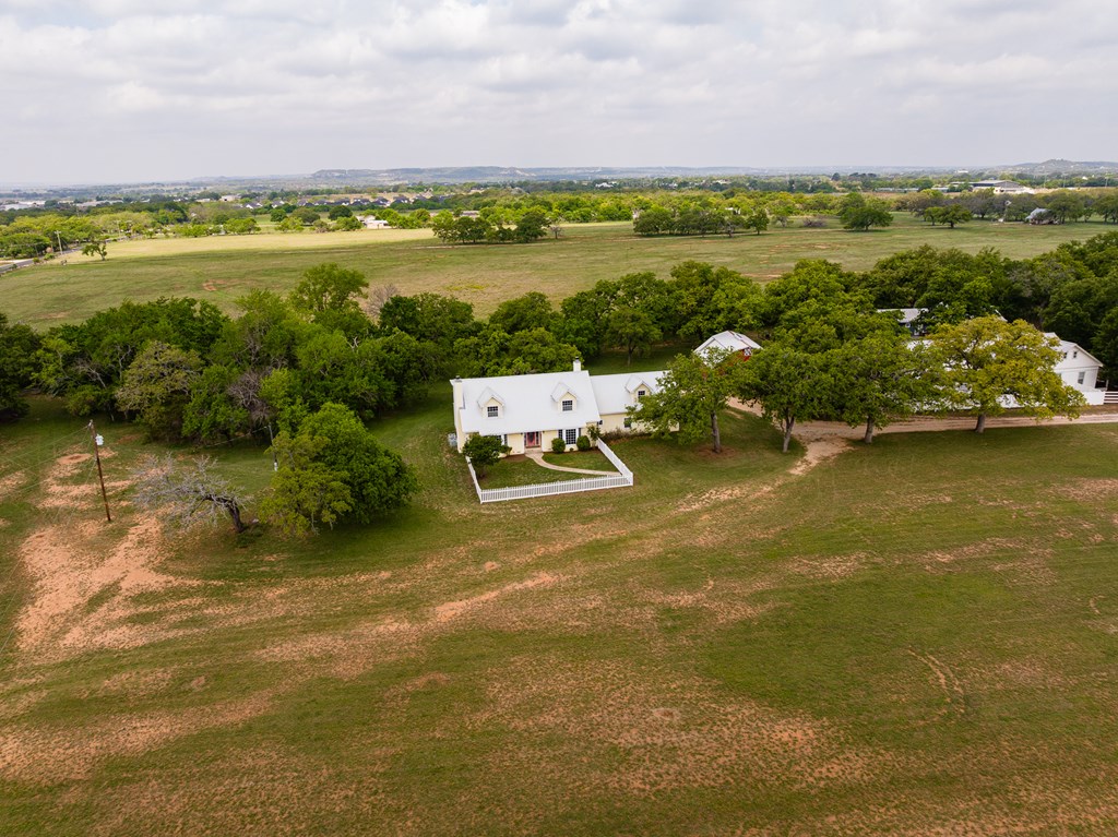 Fredericksburg, Texas, 78624, United States, 3 Bedrooms Bedrooms, ,2 BathroomsBathrooms,Residential,For Sale,1977273