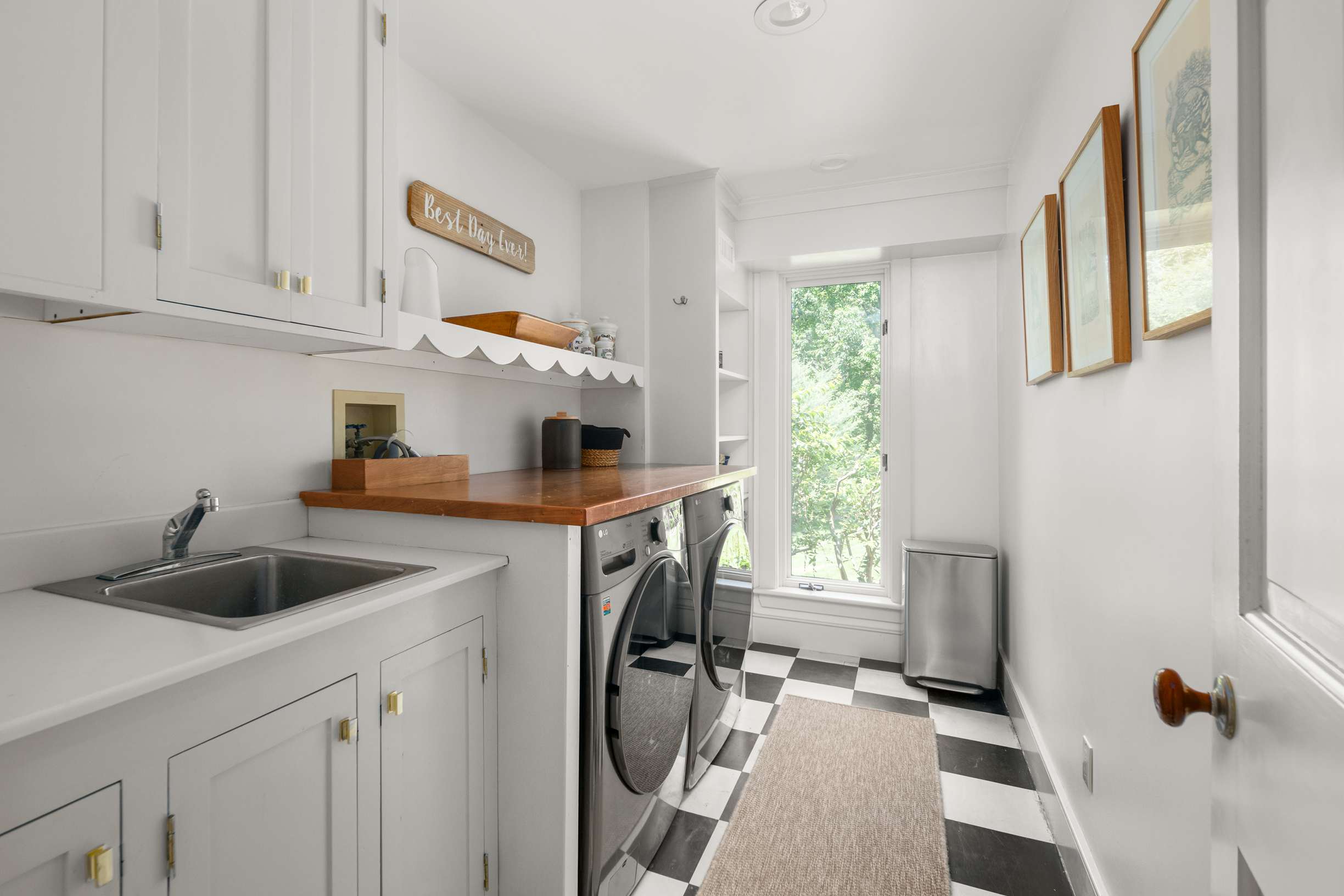 Elegant Shingled Maine Cottage with Modern Flair on 2.63 Acres in York - 物件實景