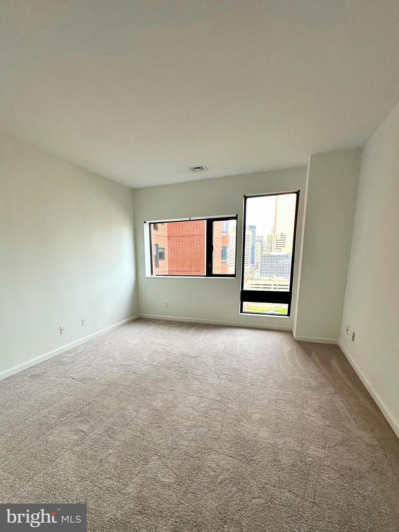 Baltimore, Maryland, 21202, United States, 3 Bedrooms Bedrooms, ,6 BathroomsBathrooms,Residential,For Sale,2002254