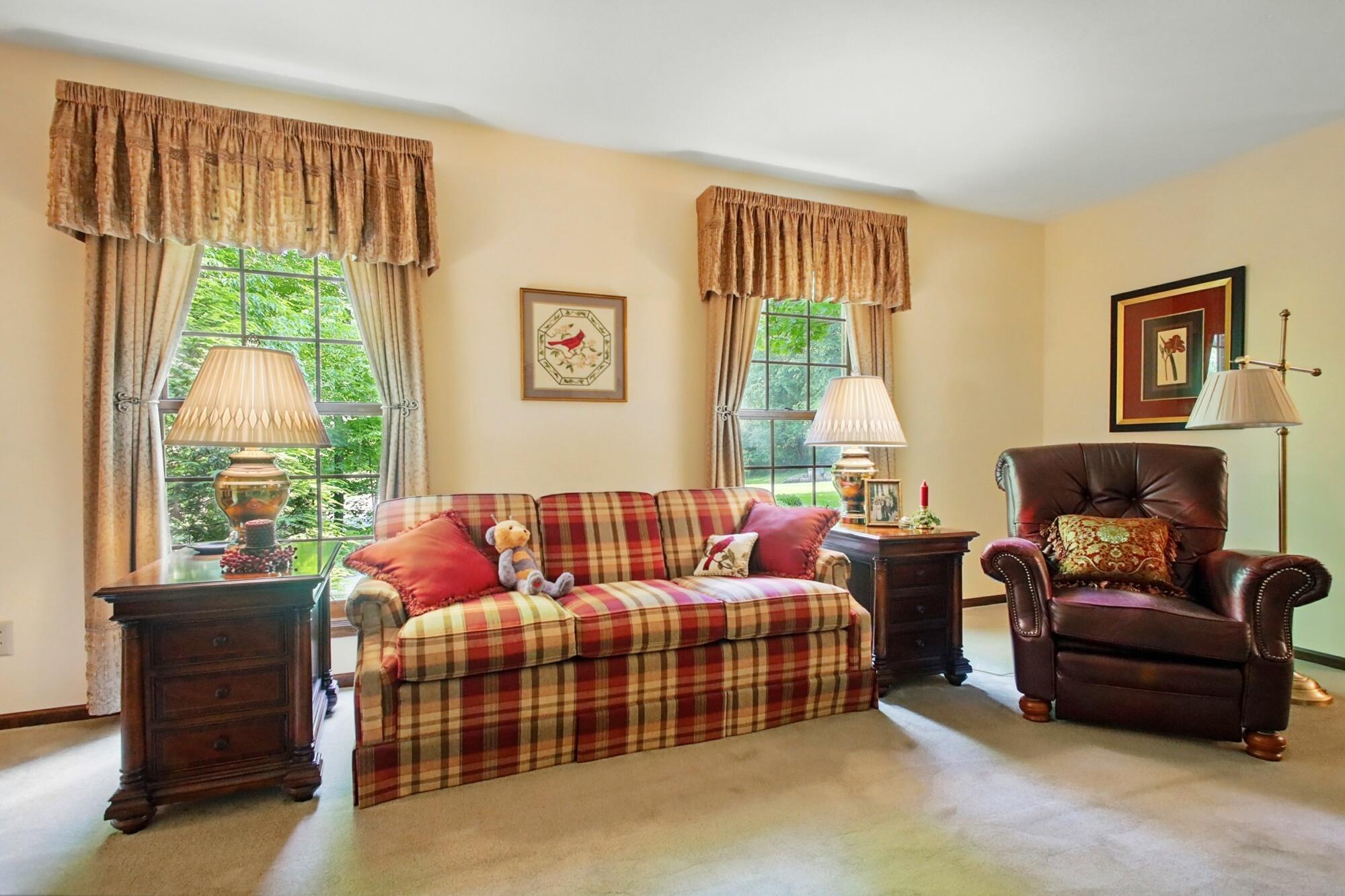 Springfield, Ohio, 45504, United States, 4 Bedrooms Bedrooms, ,3 BathroomsBathrooms,Residential,For Sale,1927340