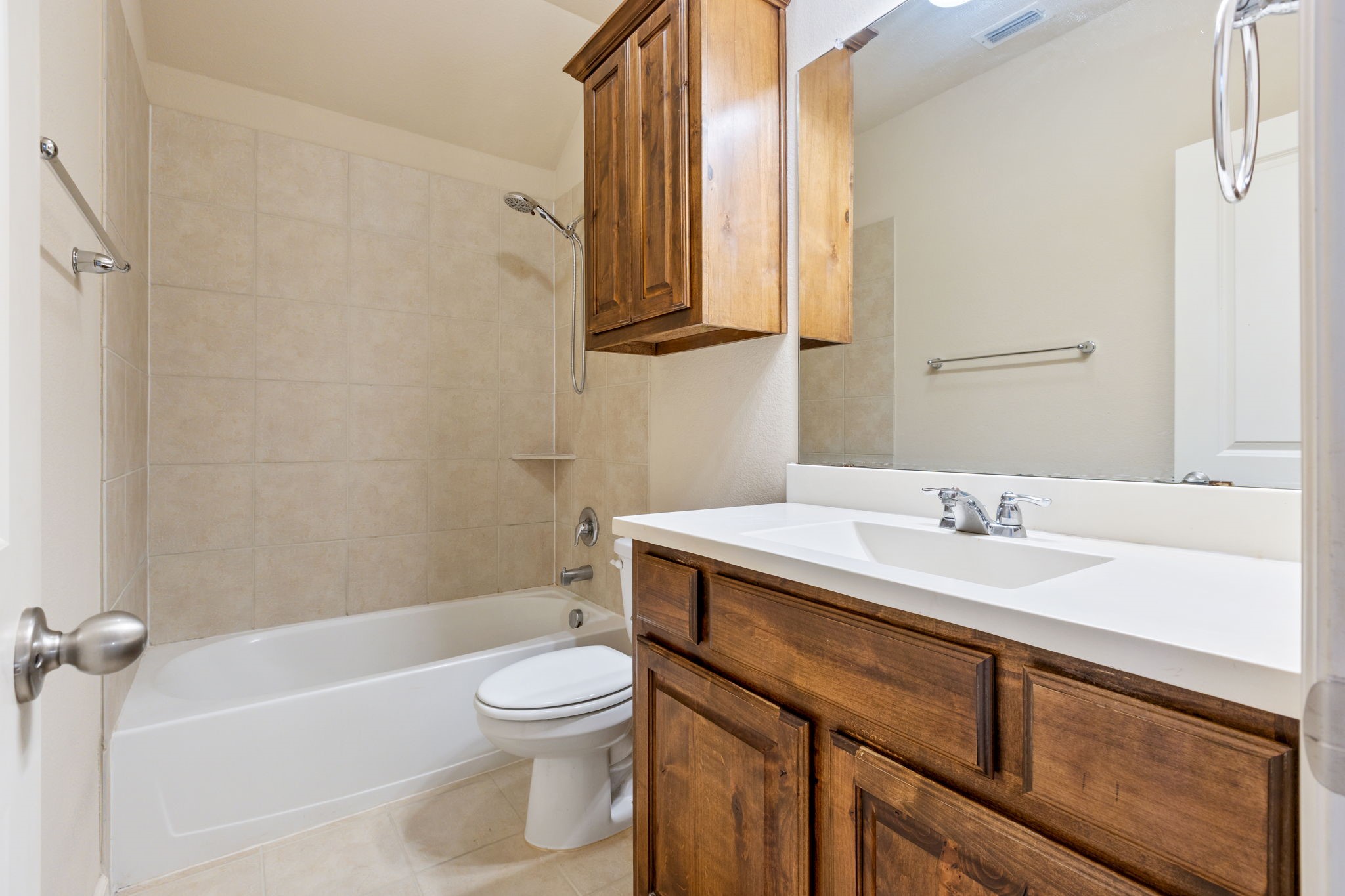 Lewisville, Texas, 75056, United States, 4 Bedrooms Bedrooms, ,3 BathroomsBathrooms,Residential,For Sale,1989126