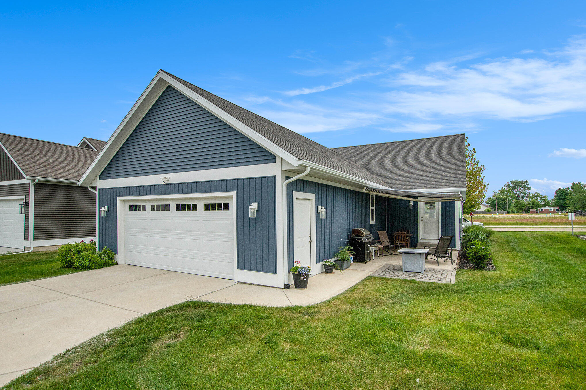 South Haven, Michigan, 49090, United States, 4 Bedrooms Bedrooms, ,3 BathroomsBathrooms,Residential,For Sale,1863775