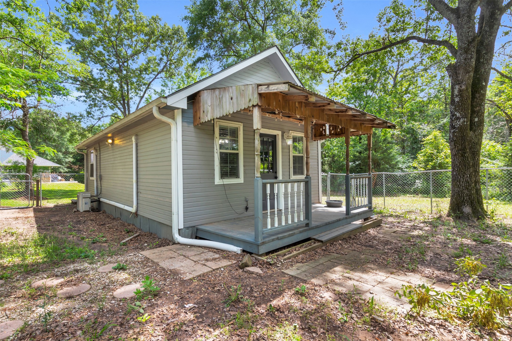 Edgewood, Texas, 75117, United States, 3 Bedrooms Bedrooms, ,2 BathroomsBathrooms,Residential,For Sale,1967085